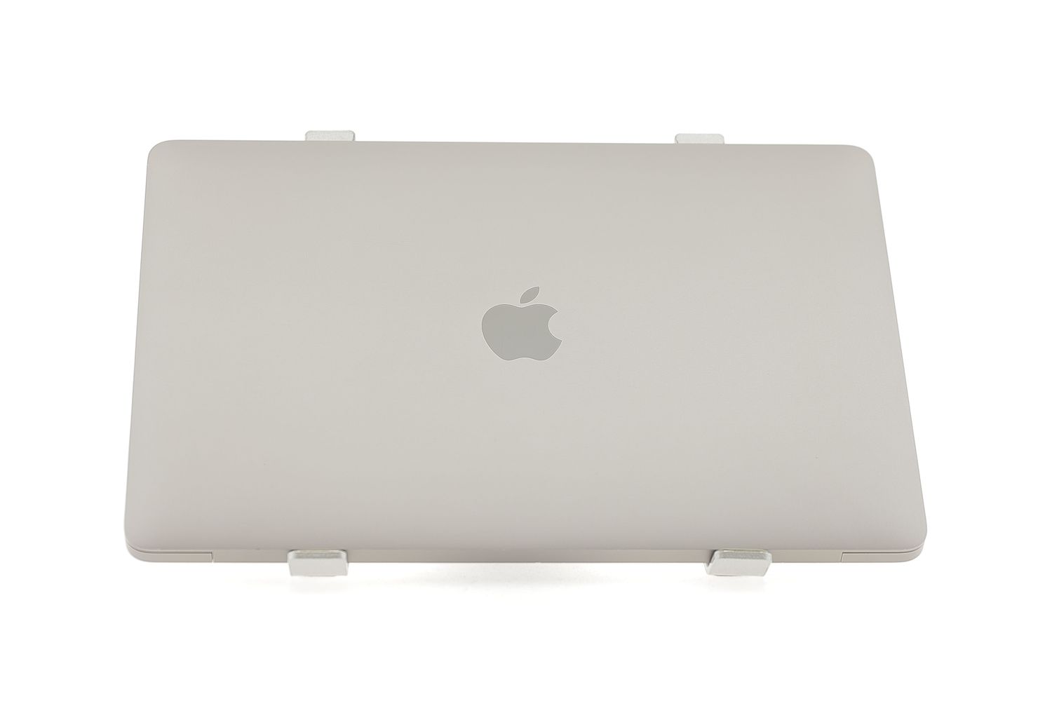 Apple MacBook Air 13″ 2020, i3 1.1 GHz, 8 GB, Intel Iris Plus 256 GB Space Gray - Excelent