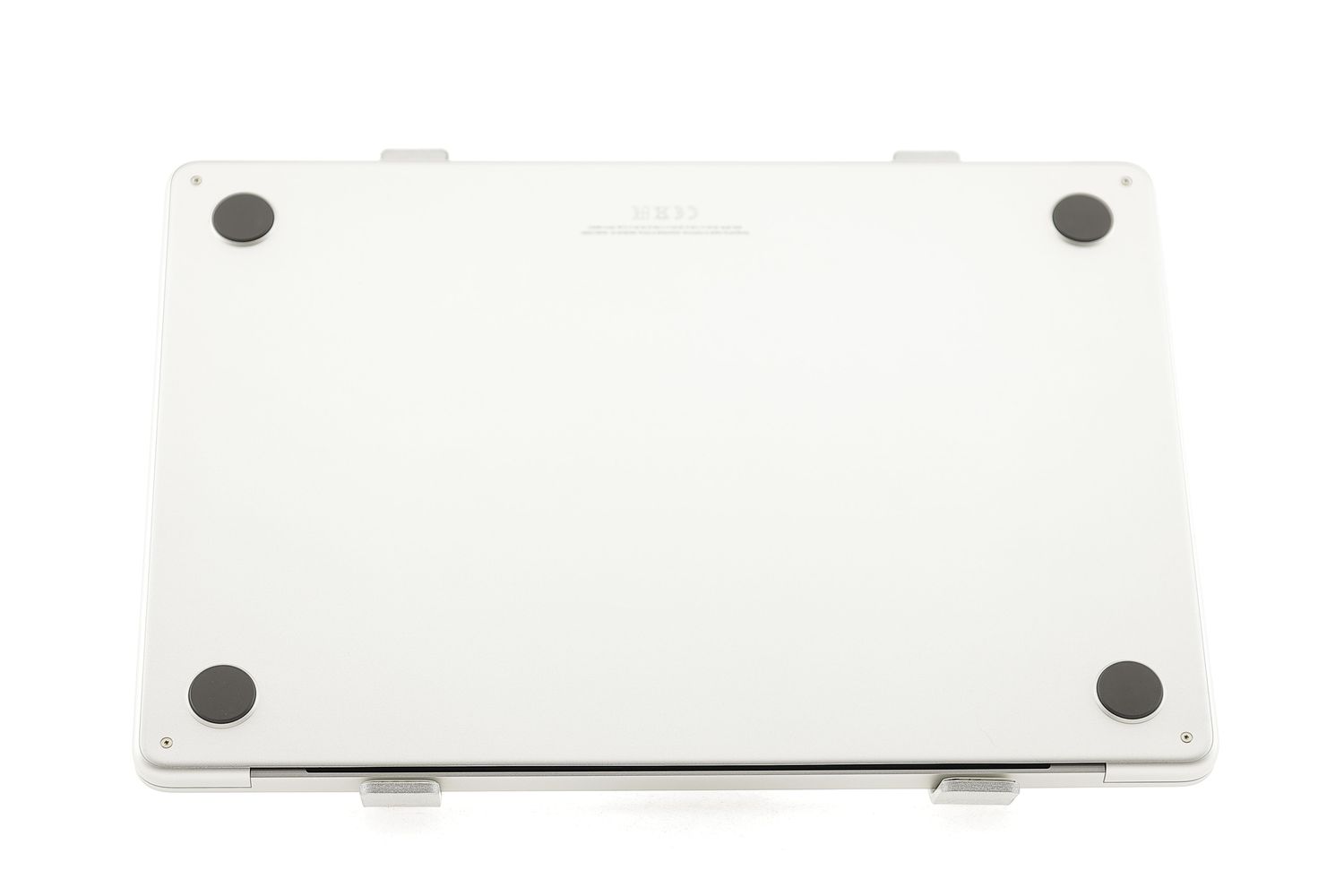 Apple MacBook Air 13″ 2022, M2 8 Cores, 8 GB, 8 core GPU 256 GB Silver - Ca nou