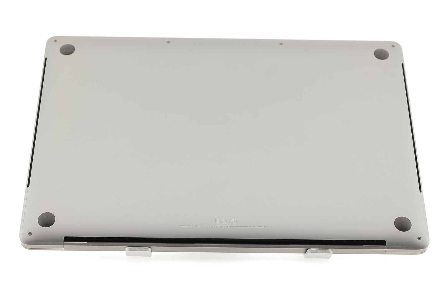Apple MacBook Pro 16″ Touch Bar 2019, i7 2.6 GHz, 32 GB, AMD Radeon Pro 5300M 512 GB Space Gray - Foarte bun