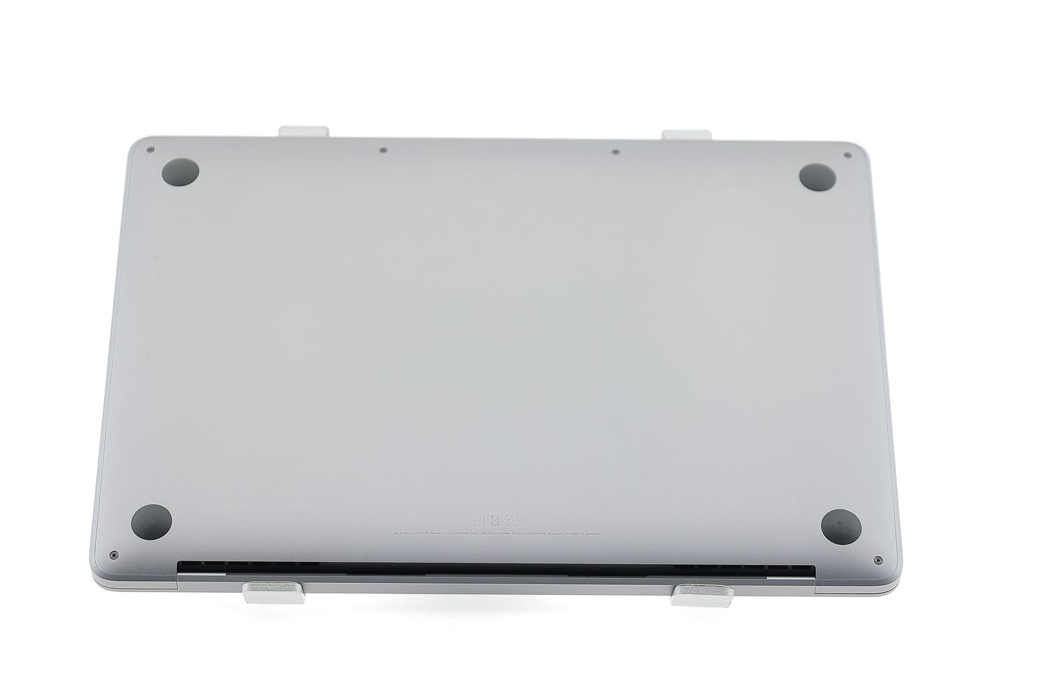 Apple MacBook Pro 13″ 2022, M2 8 Cores, 8 GB, 10 core GPU 512 GB Space Gray - Ca nou