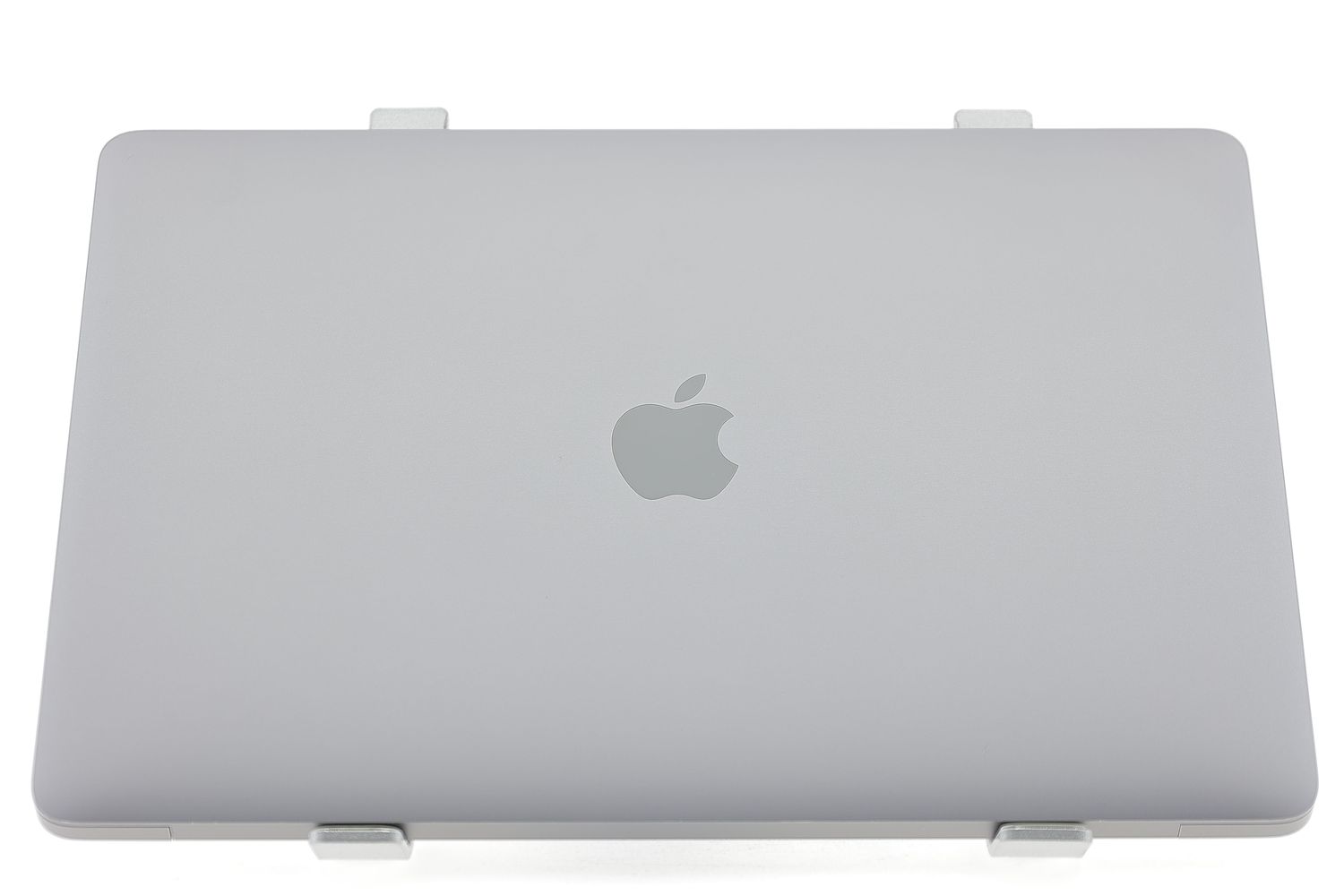 Apple MacBook Air 13″ 2020, M1 8 Cores, 8 GB, 7 core GPU 256 GB Space Gray - Kiváló