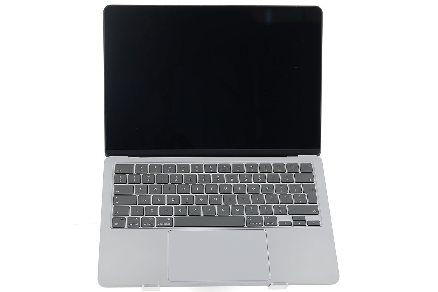 Apple MacBook Air 13″ 2022, M2 8 Cores, 8 GB, 8 core GPU 256 GB Space Gray - Foarte bun