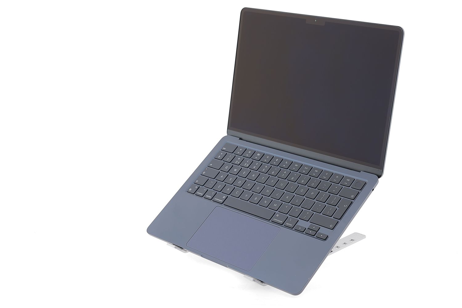 Apple MacBook Air 13″ 2022, M2 8 Cores, 8 GB, 8 core GPU 256 GB Midnight