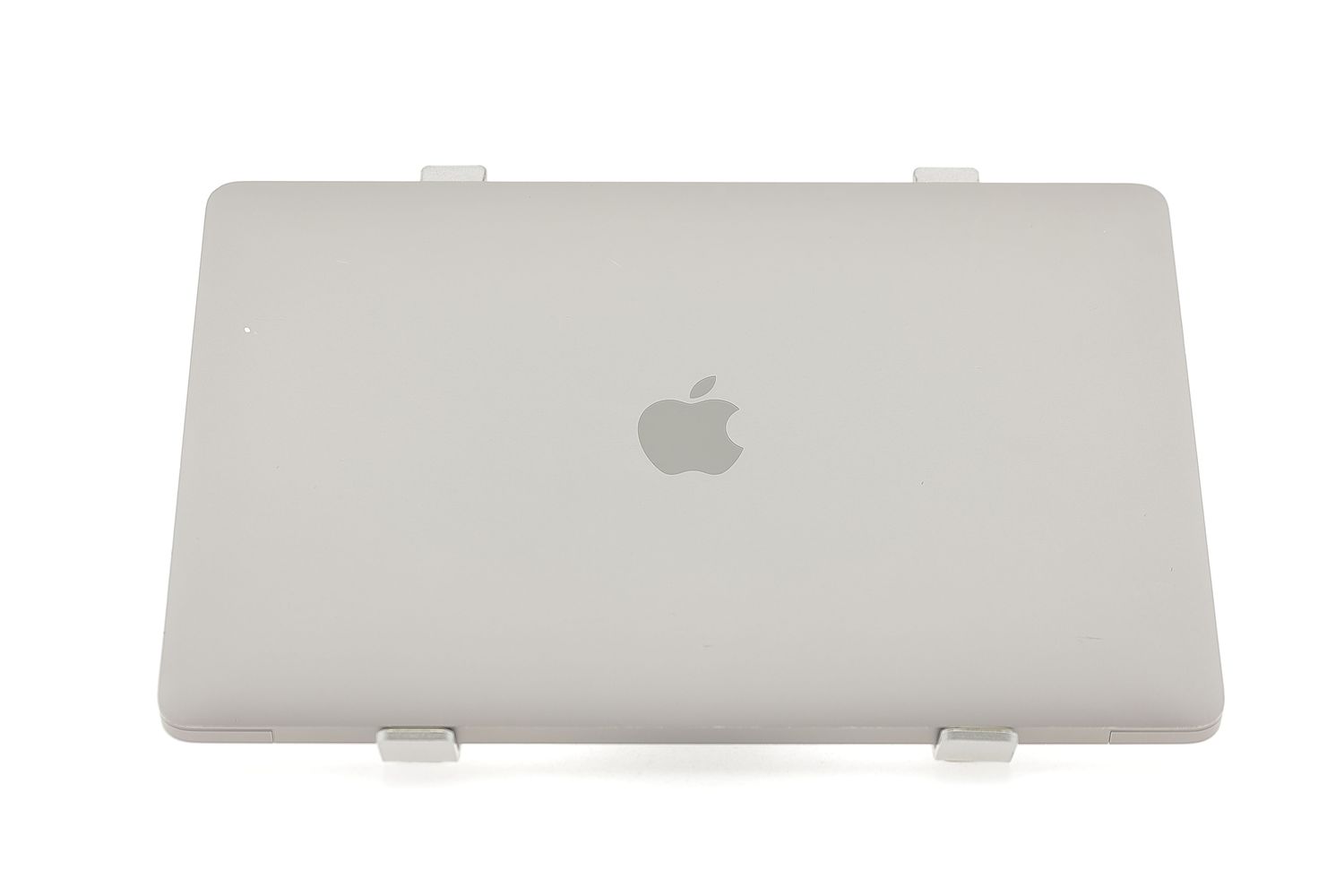 Apple MacBook Air 13″ 2020, i5 1.1 GHz, 8 GB, Intel Iris Plus 256 GB Space Gray - Като нов
