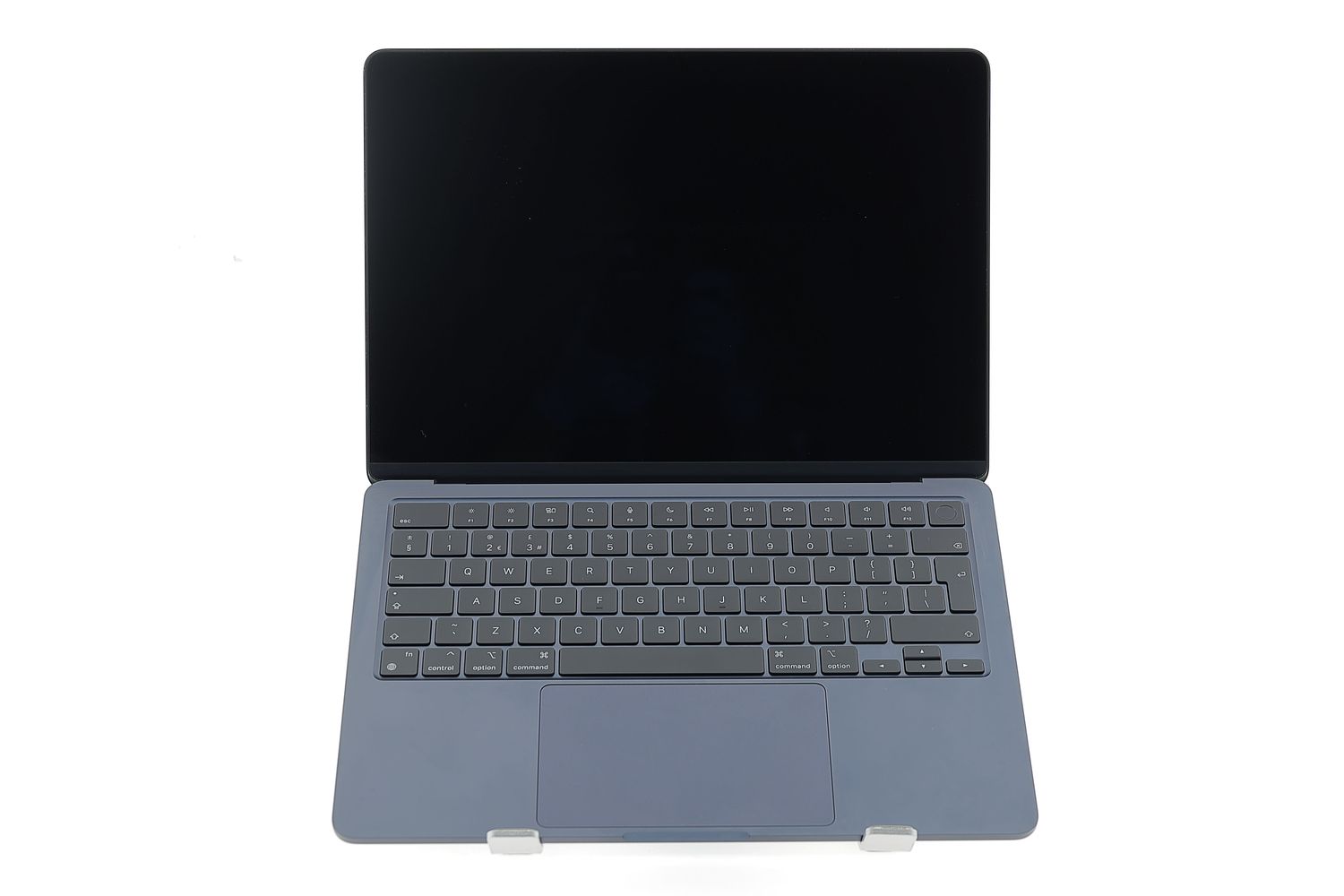 Apple MacBook Air 13″ 2022, M2 8 Cores, 8 GB, 10 core GPU 512 GB Midnight - Nagyon jó