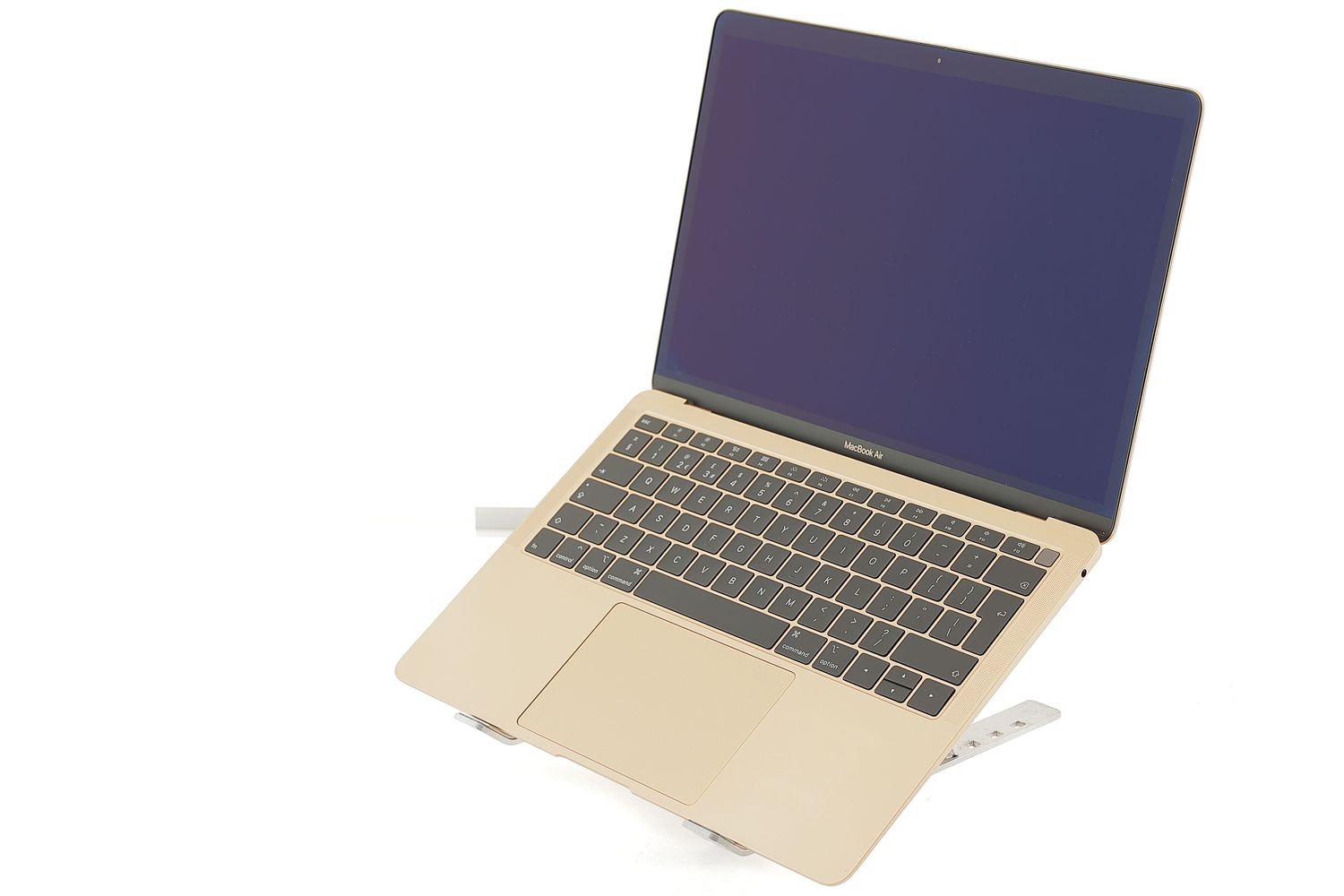 Apple MacBook Air 13″ 2018, i5 1.6 GHz, 8 GB, Intel UHD Graphics 617 256 GB Gold - Újszerű