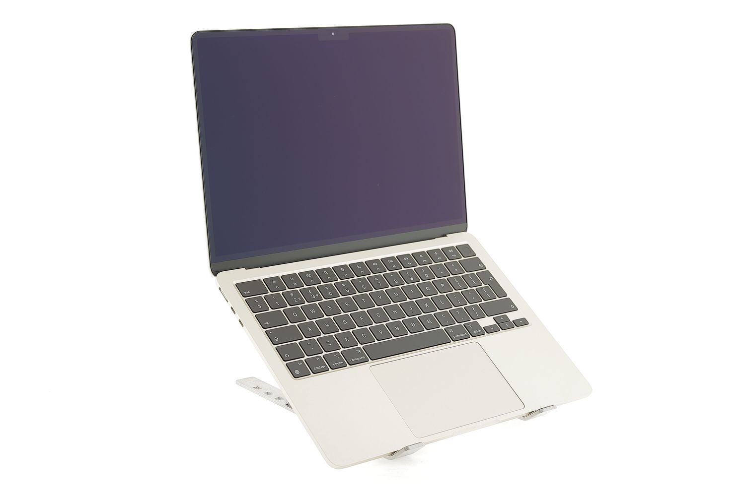 Apple MacBook Air 13″ 2022, M2 8 Cores, 8 GB, 8 core GPU 256 GB Starlight - Като нов