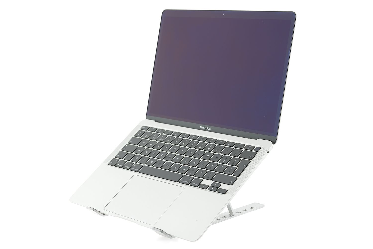 Apple MacBook Air 13″ 2020, M1 8 Cores, 8 GB, 8 core GPU 512 GB Silver - Foarte bun