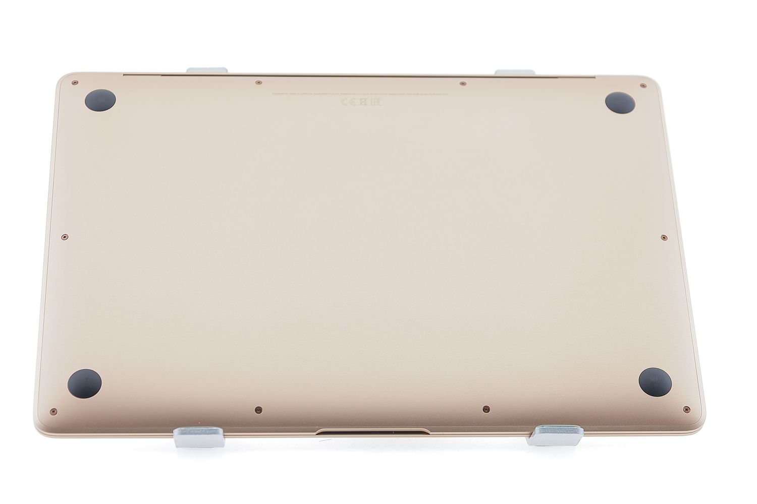 Apple MacBook Air 13″ 2020, M1 8 Cores, 8 GB, 7 core GPU 256 GB Gold