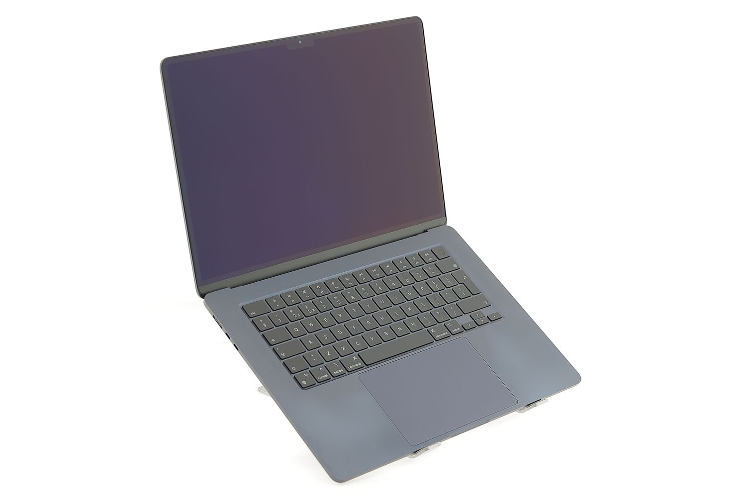 Apple MacBook Air 15″ 2023, M2 8 Cores, 8 GB, 10 core GPU 256 GB Midnight - Ca nou