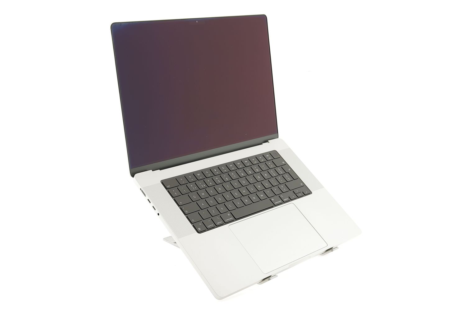 Apple MacBook Pro 16″ 2021, M1 Pro 10 Cores, 16 GB, 16 core GPU 512 GB Silver - Újszerű