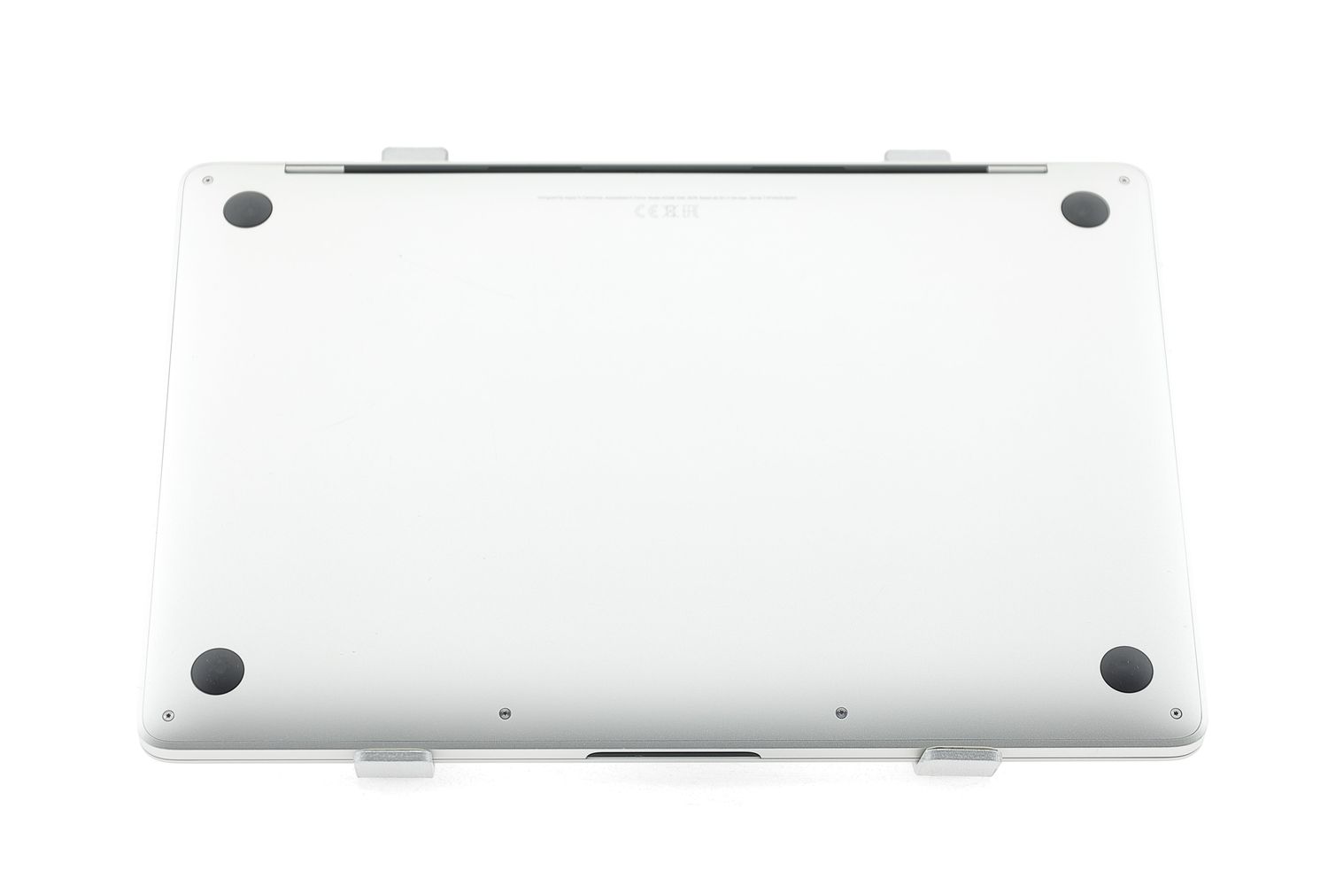 Apple MacBook Pro 13″ 2020, M1 8 Cores, 8 GB, 8 core GPU 512 GB Silver - Kiváló