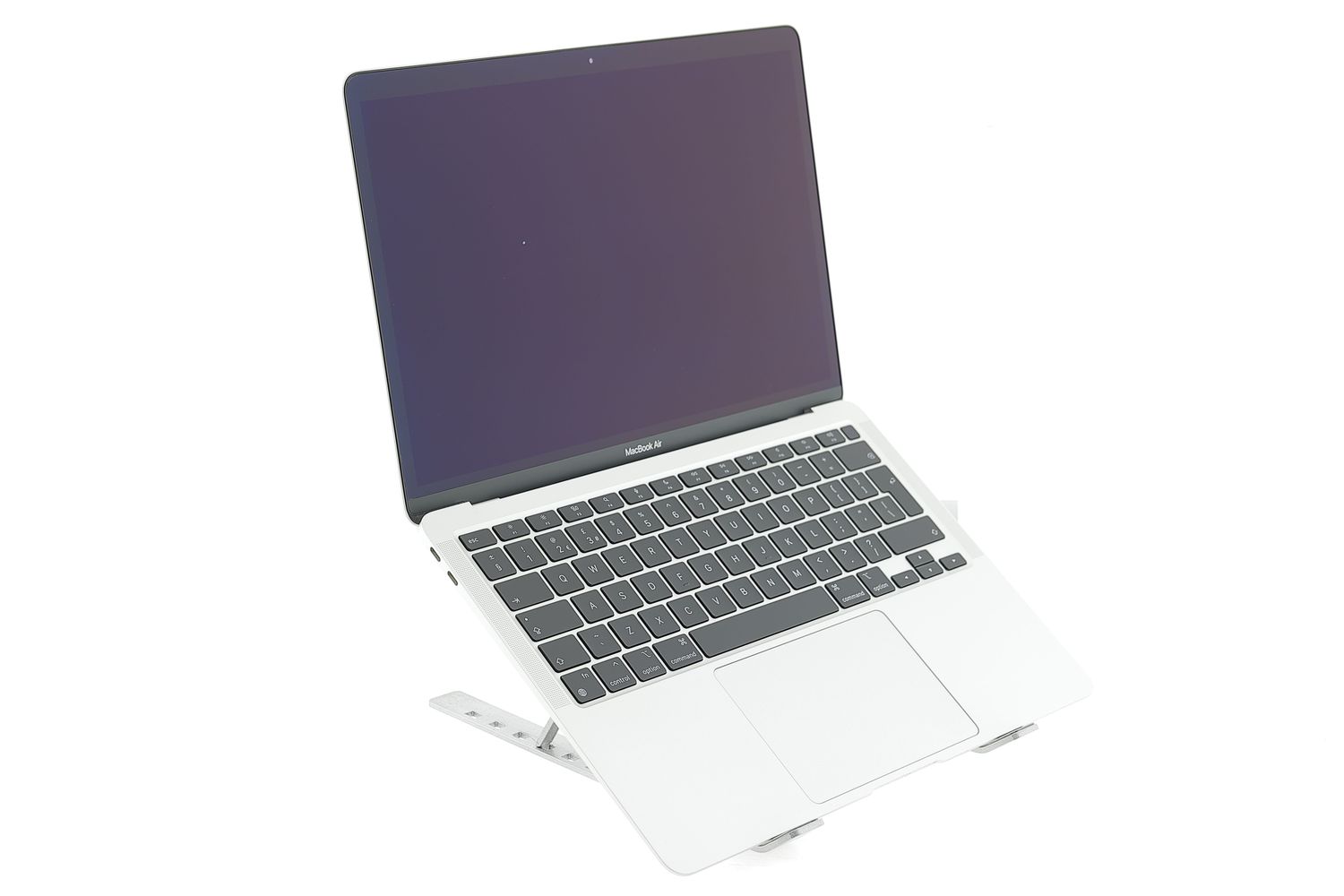 Apple MacBook Air 13″ 2020, M1 8 Cores, 8 GB, 8 core GPU 512 GB Silver - Nagyon jó