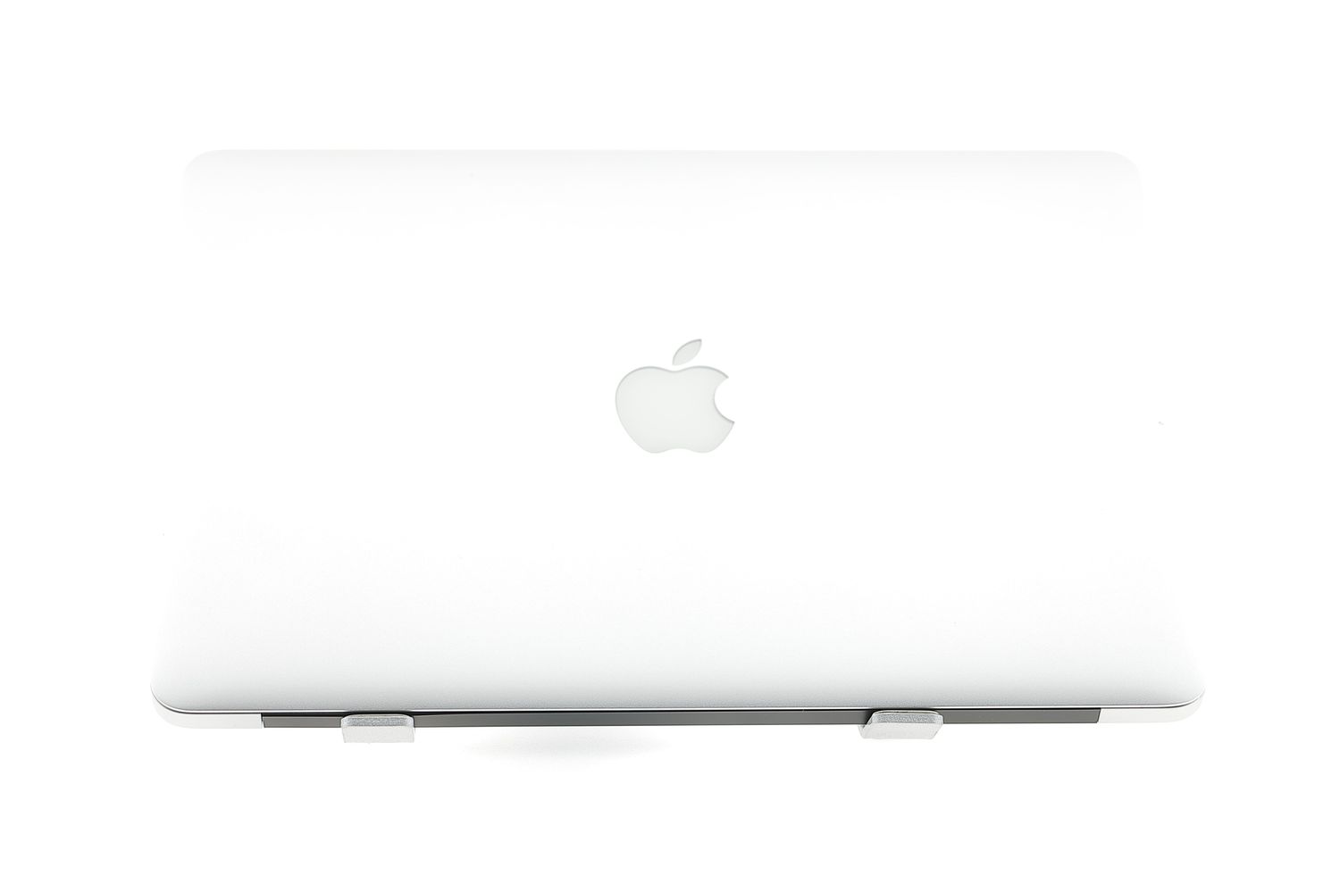 Apple MacBook Air 13″ 2017, i5 1.8 GHz, 8 GB, HD Graphics 6000 128 GB Silver - Много добро