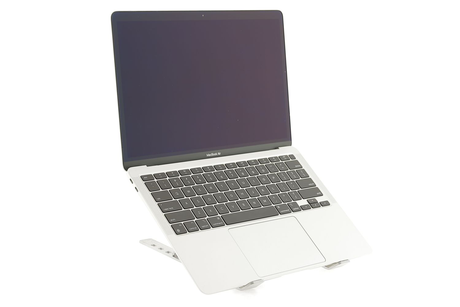 Apple MacBook Air 13″ 2020, i3 1.1 GHz, 8 GB, Intel Iris Plus 256 GB Silver - Újszerű