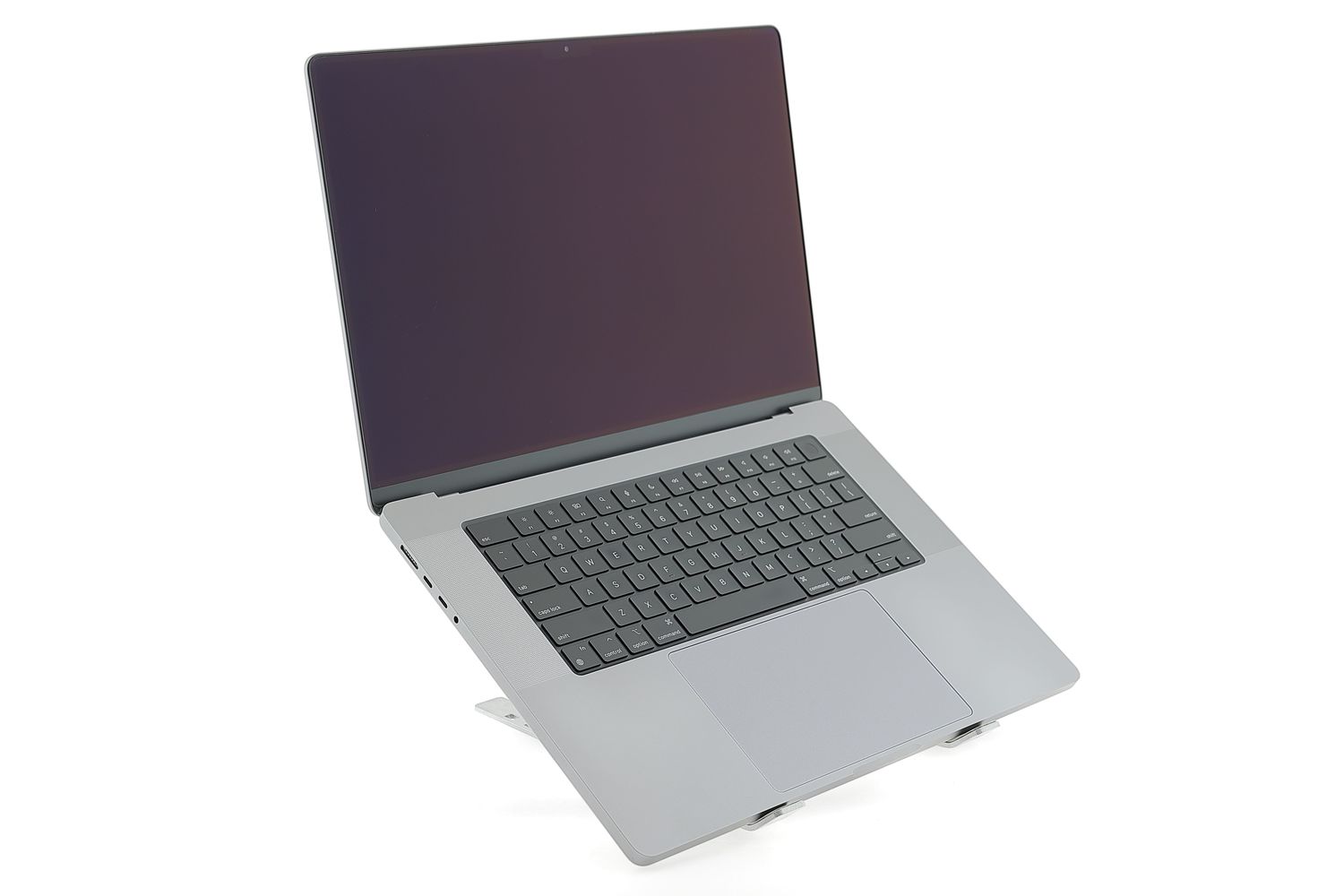 Apple MacBook Pro 16″ 2021, M1 Pro 10 Cores, 16 GB, 16 core GPU 512 GB Space Gray - Отлично
