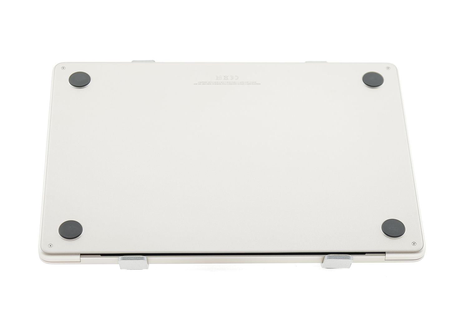 Apple MacBook Air 13″ 2022, M2 8 Cores, 16 GB, 8 core GPU 256 GB Starlight - Újszerű