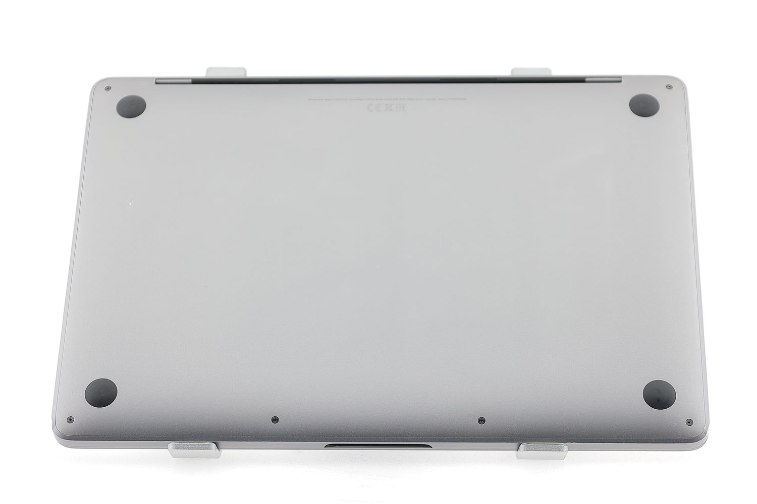 Apple MacBook Pro 13″ 2020, M1 8 Cores, 8 GB, 8 core GPU 256 GB Space Gray - Nagyon jó