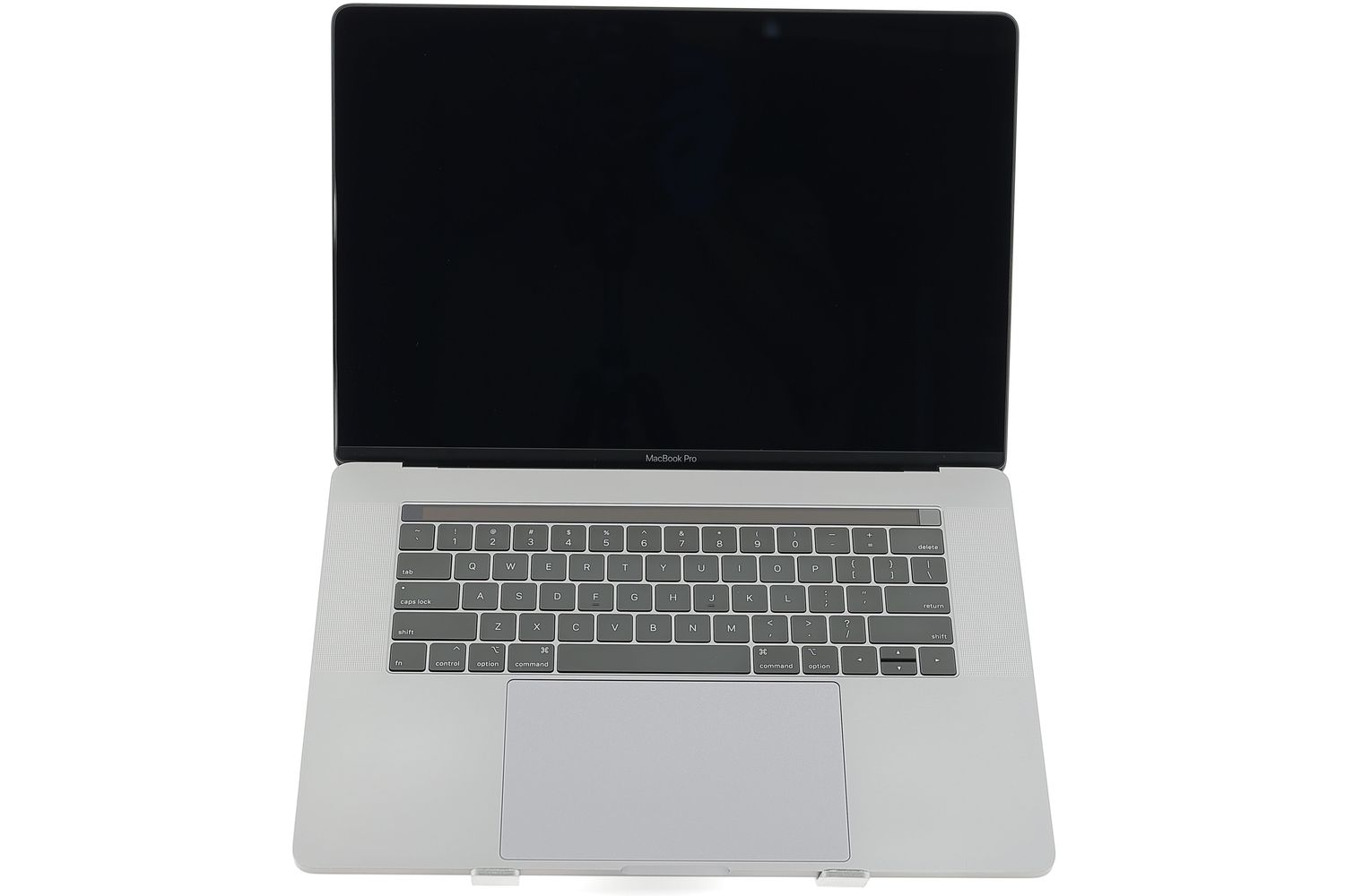 Apple MacBook Pro 15″ Touch Bar 2019, i7 2.6 GHz, 16 GB, AMD Radeon Pro 555X 256 GB Space Gray - Отлично
