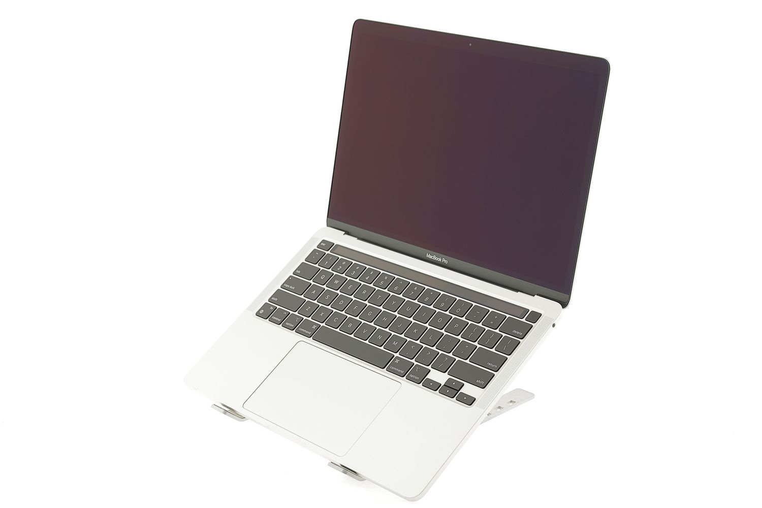 Apple MacBook Pro 13″ 2020, M1 8 Cores, 16 GB, 8 core GPU 256 GB Silver - Отлично