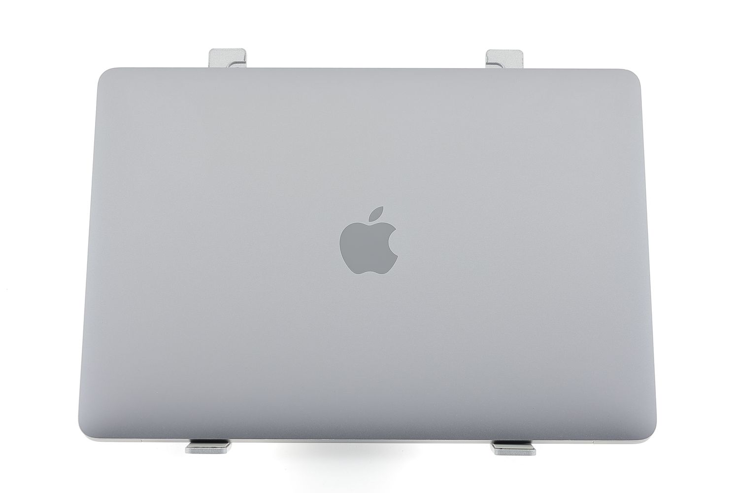 Apple MacBook Air 13″ 2020, M1 8 Cores, 8 GB, 7 core GPU, Space