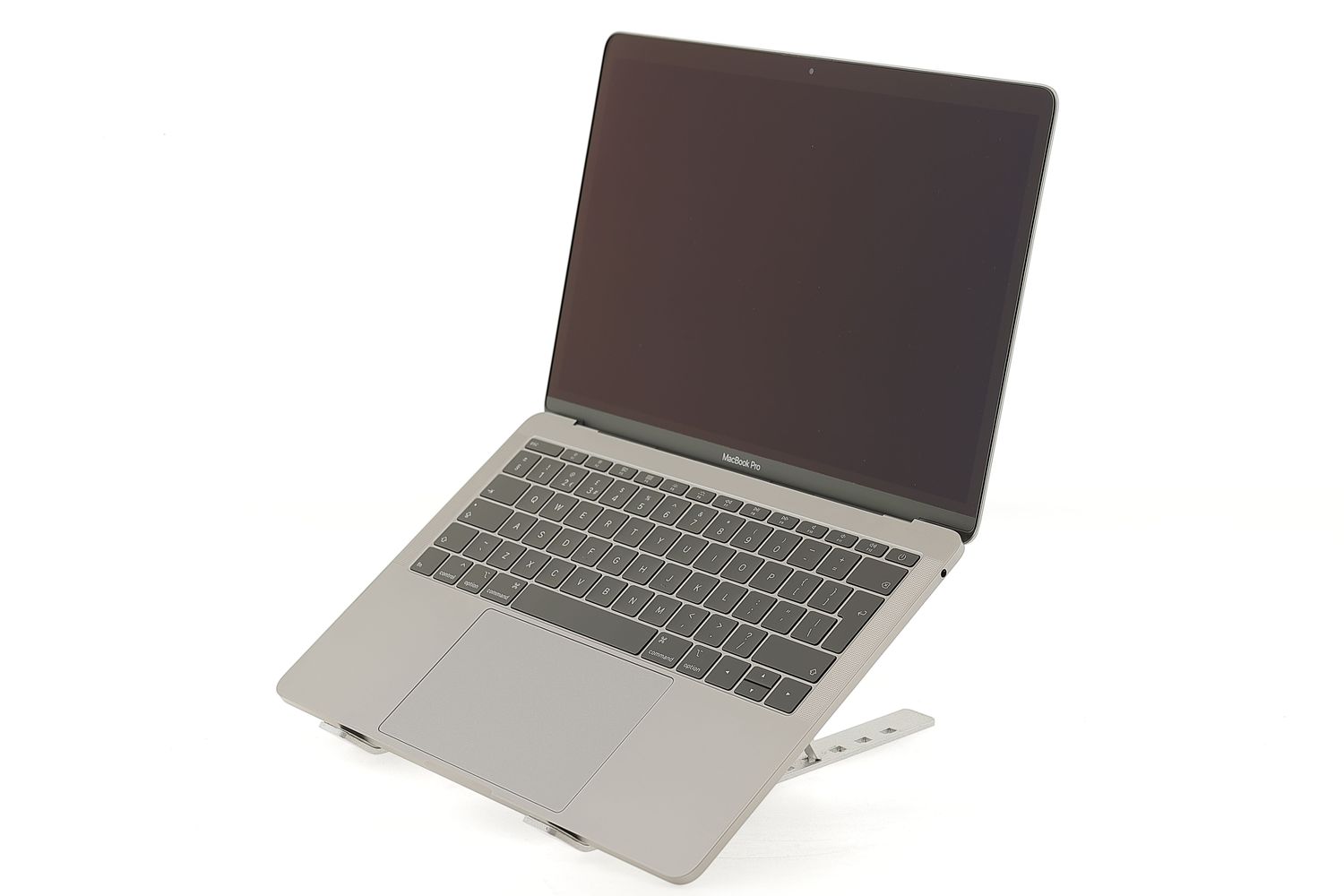 Apple MacBook Pro 13″ 2017, i5 2.3 GHz, 8 GB, Intel Iris Plus Graphics 640 128 GB Space Gray - Много добро