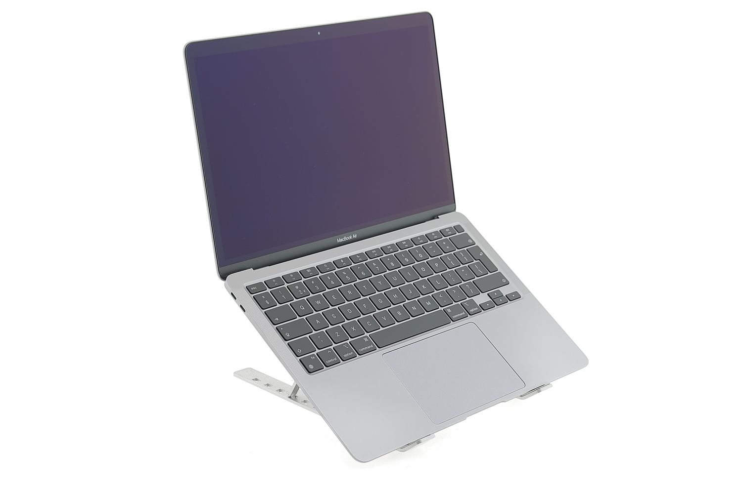 Apple MacBook Air 13″ 2020, M1 8 Cores, 8 GB, 7 core GPU 256 GB Space Gray - Kiváló