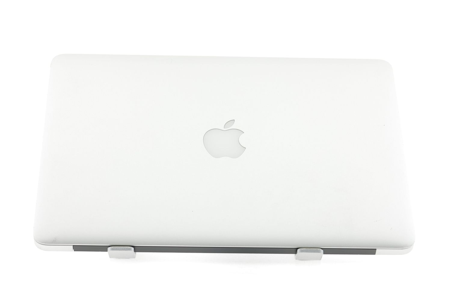 Apple MacBook Air 13″ 2017, i5 1.8 GHz, 8 GB, HD Graphics 6000 128 GB Silver - Много добро