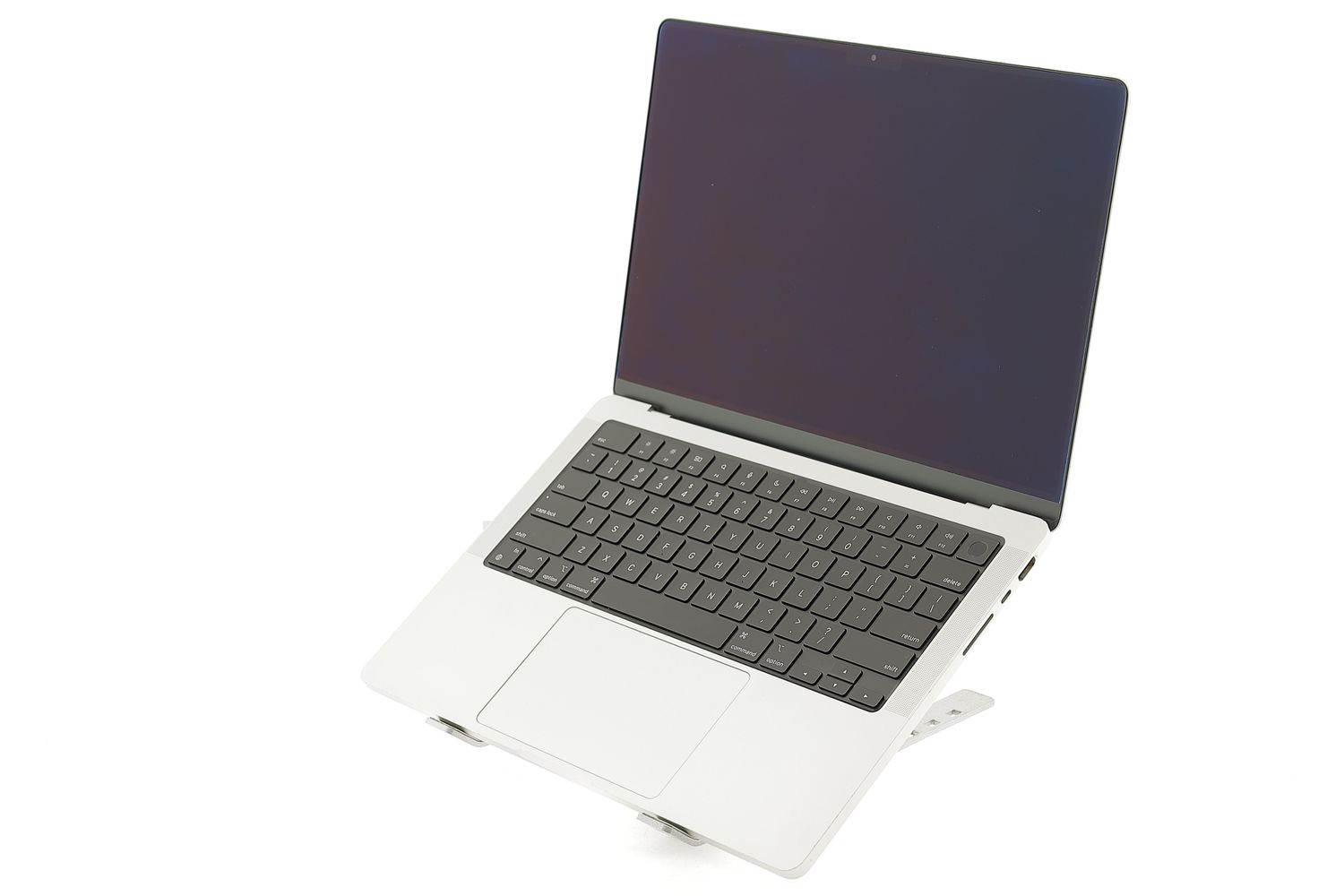 Apple MacBook Pro 14″ 2021, M1 Pro 8 Cores, 16 GB, 14 core GPU 512 GB Silver - Отлично
