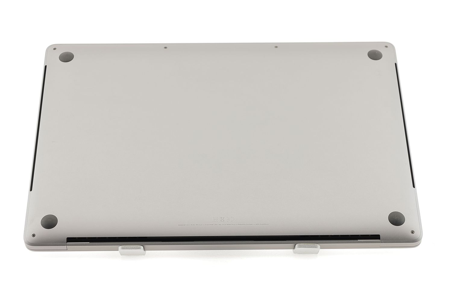 Apple MacBook Pro 16″ Touch Bar 2019, i7 2.6 GHz, 16 GB, AMD Radeon Pro 5300M 512 GB Space Gray - Като нов