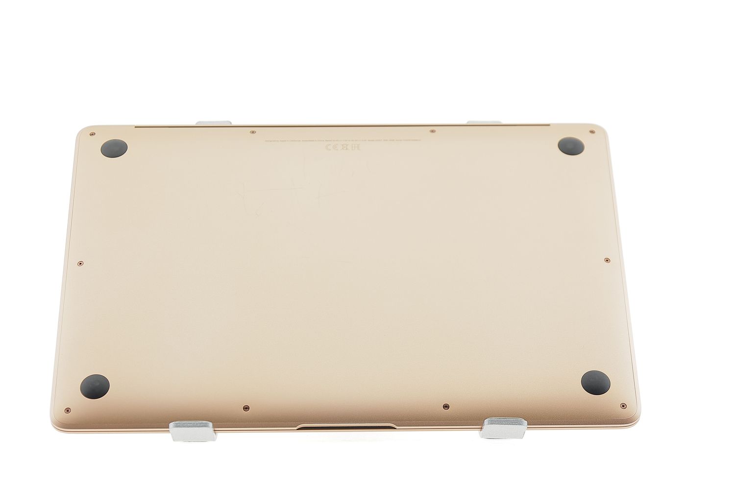Apple MacBook Air 13″ 2020, M1 8 Cores, 8 GB, 8 core GPU 512 GB Gold - Много добро