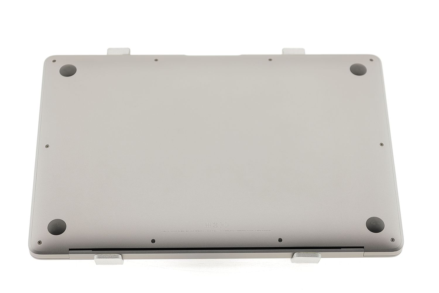 Apple MacBook Air 13″ 2020, M1 8 Cores, 16 GB, 7 core GPU 256 GB Space Gray - Kiváló