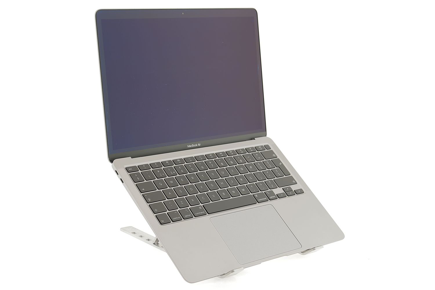 Apple MacBook Air 13″ 2020, i3 1.1 GHz, 8 GB, Intel Iris Plus 256 GB Space Gray - Újszerű