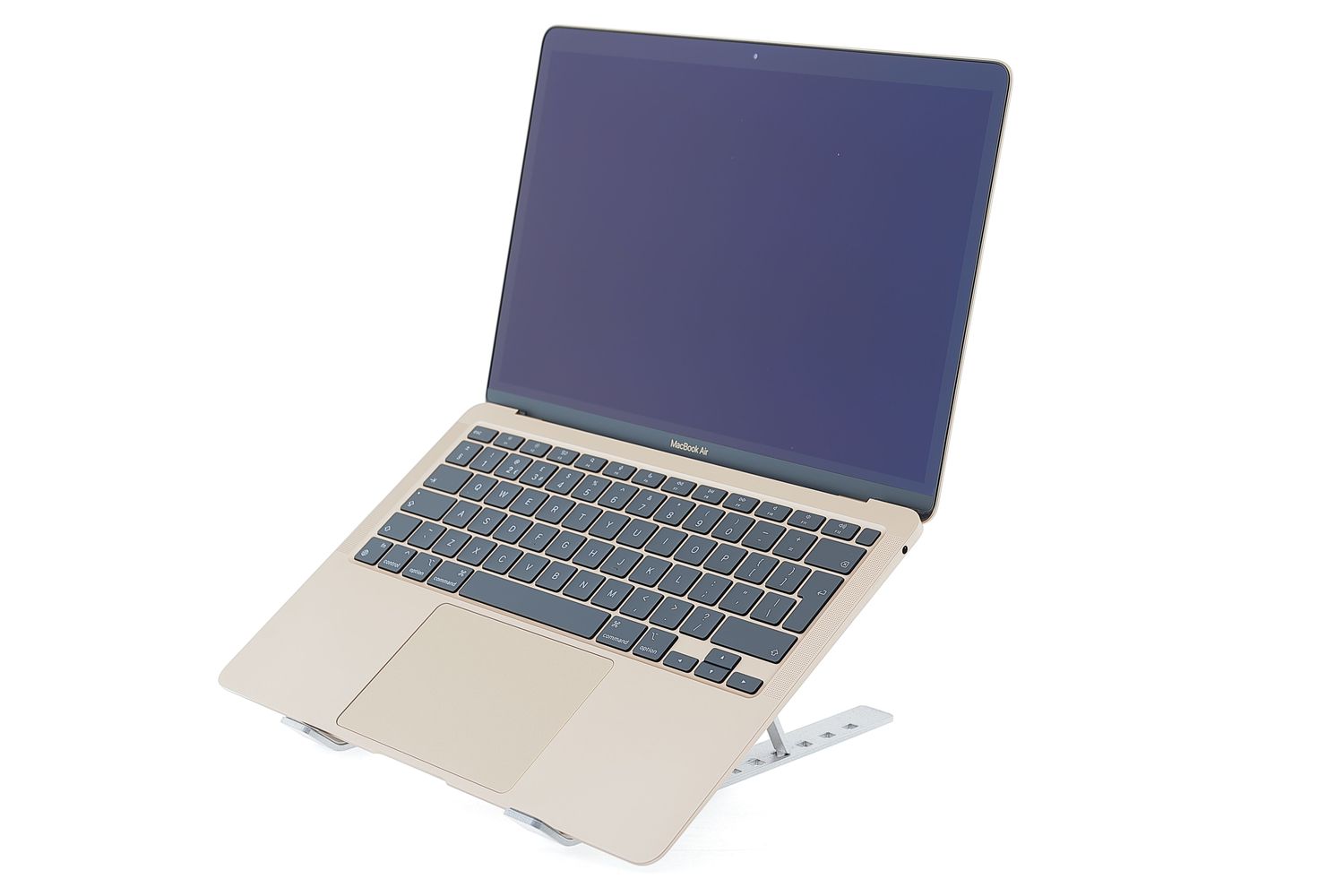 Apple MacBook Air 13″ 2020, M1 8 Cores, 8 GB, 7 core GPU 256 GB Gold