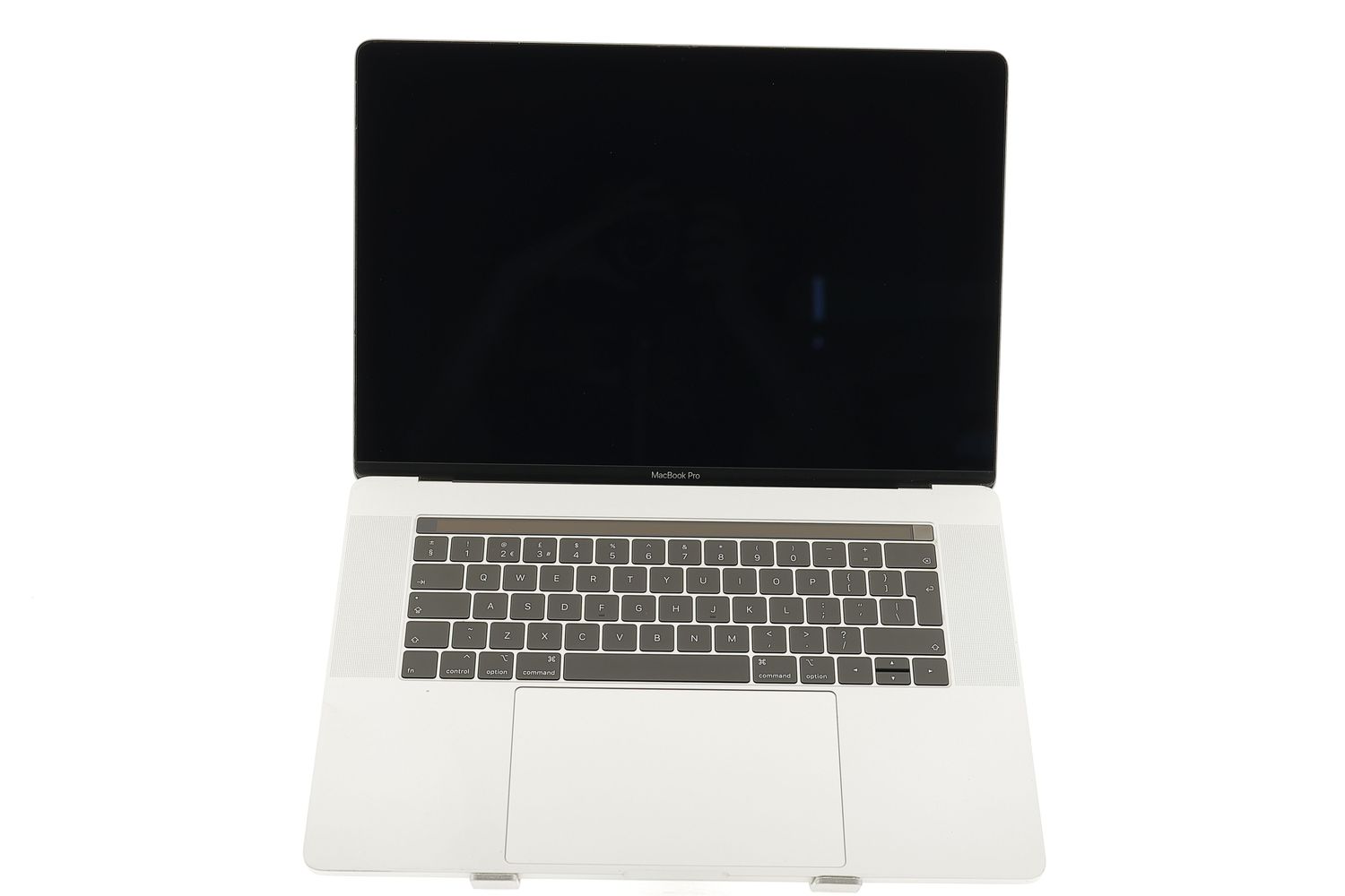 Apple MacBook Pro 15″ Touch Bar 2019, i7 2.6 GHz, 16 GB, AMD Radeon Pro 555X 256 GB Silver - Много добро