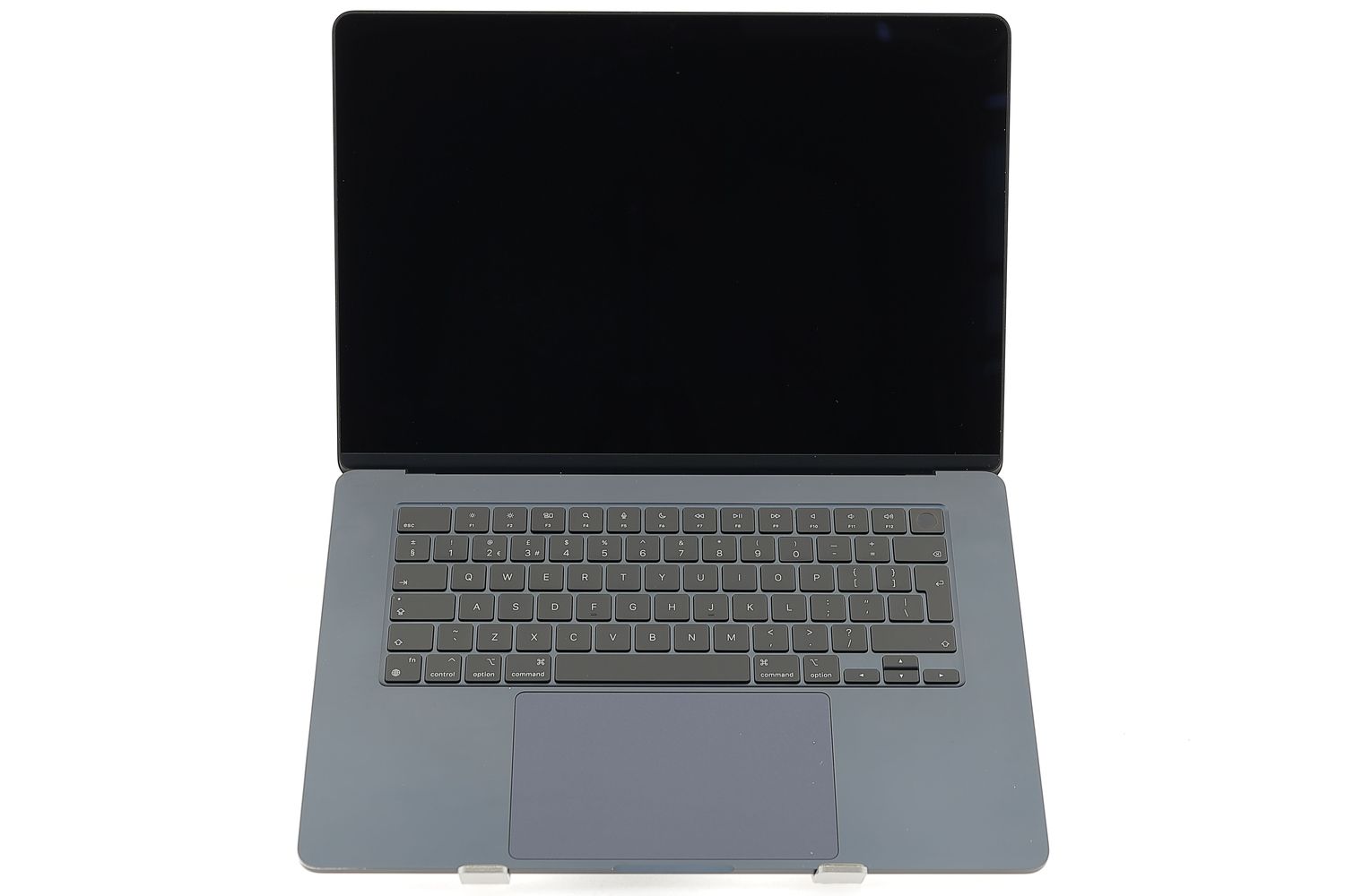 Apple MacBook Air 15″ 2023, M2 8 Cores, 8 GB, 10 core GPU 256 GB Midnight - Много добро