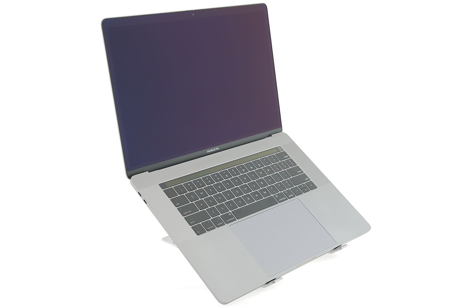 Apple MacBook Pro 15″ Touch Bar 2019, i9 2.4 GHz, 32 GB, AMD Radeon Pro Vega 20 1 TB Space Gray - Excelent