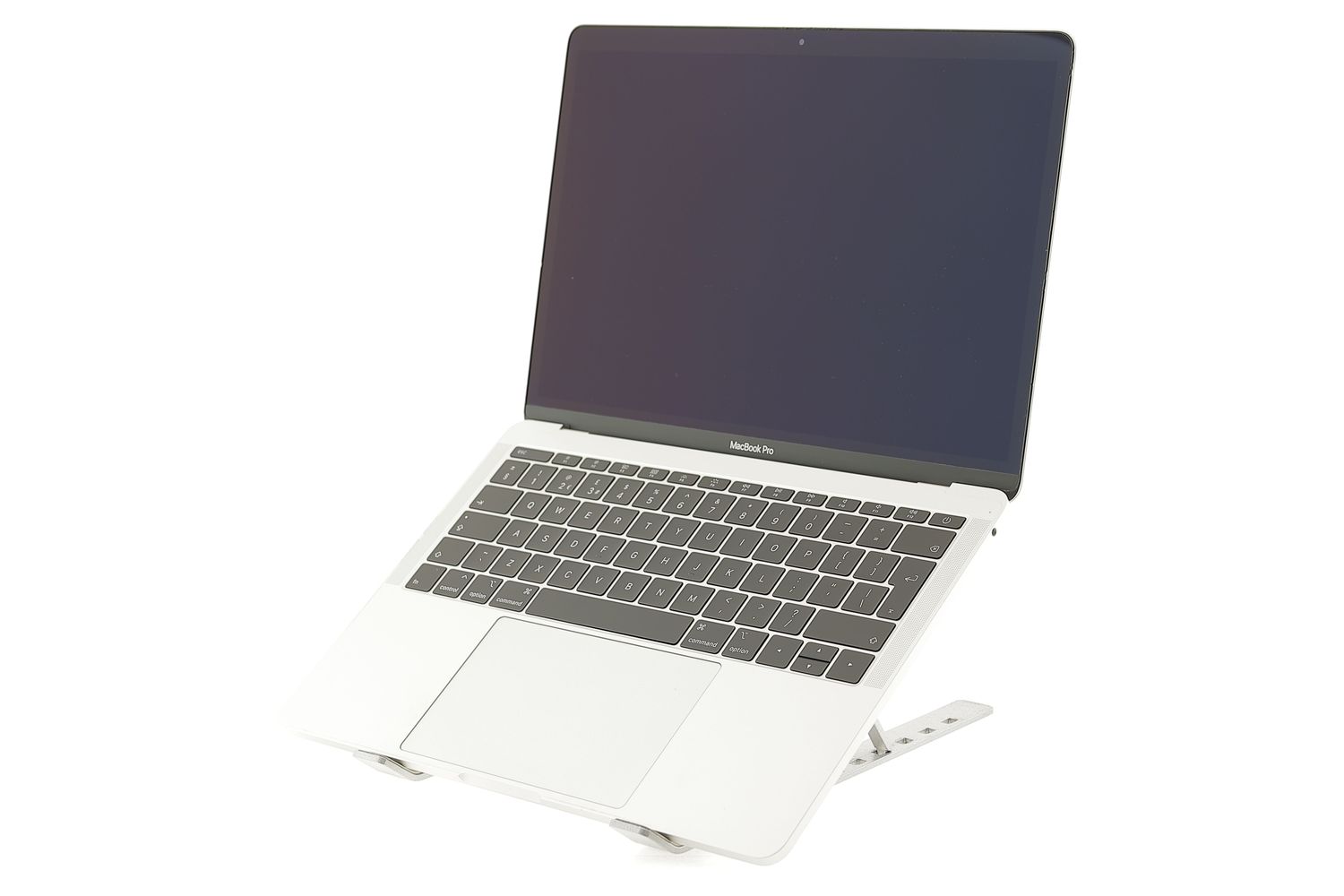 Apple MacBook Pro 13″ 2017, i5 2.3 GHz, 8 GB, Intel Iris Plus Graphics 640 256 GB Silver - Excelent