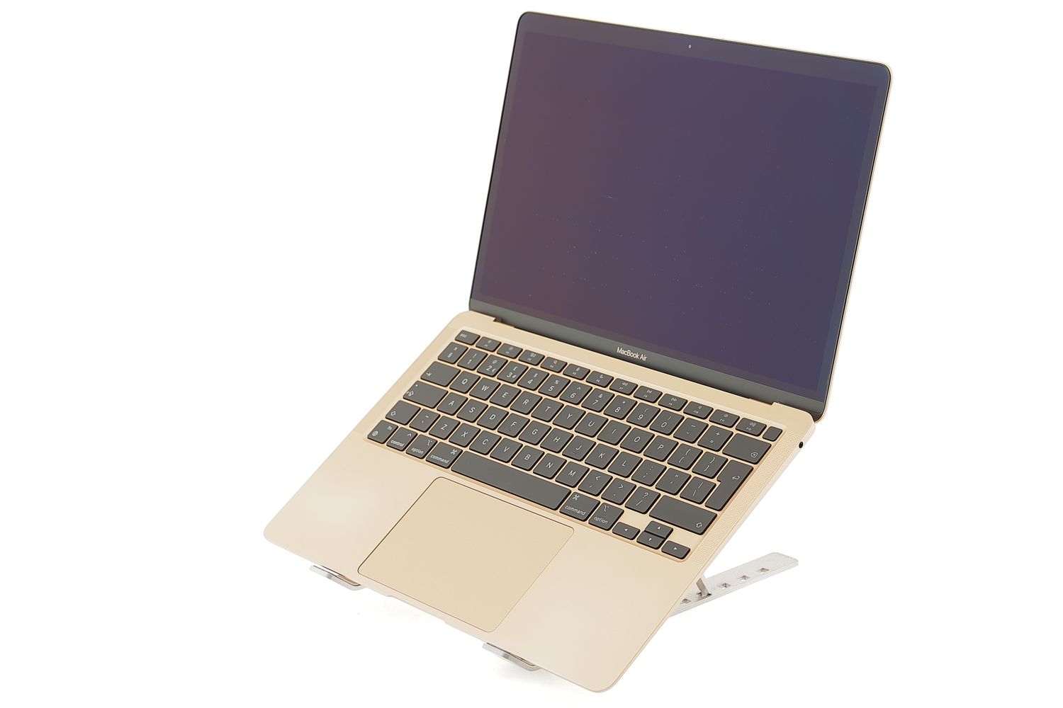 Apple MacBook Air 13″ 2020, i3 1.1 GHz, 8 GB, Intel Iris Plus 256 GB Gold - Kiváló