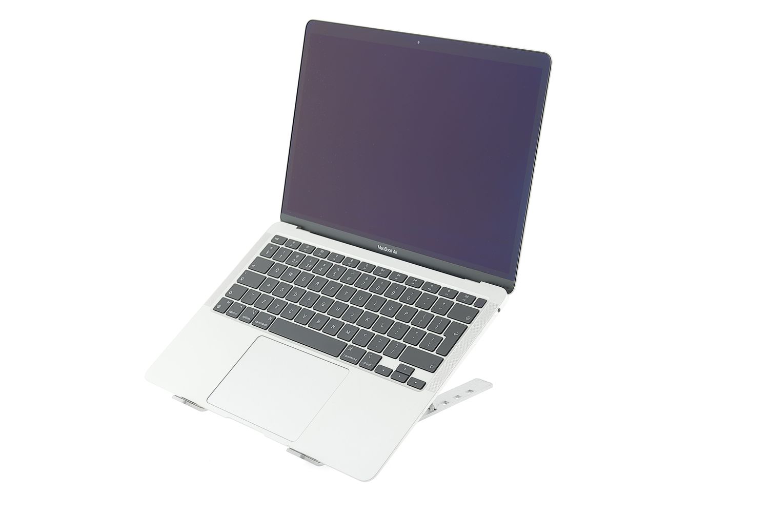 Apple MacBook Air 13″ 2020, M1 8 Cores, 8 GB, 7 core GPU 256 GB Silver - Excelent