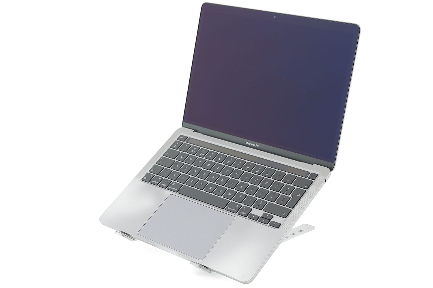 Apple MacBook Air 13″ 2020, i5 1.1 GHz, 8 GB, Intel Iris Plus 256 GB Silver - Foarte bun