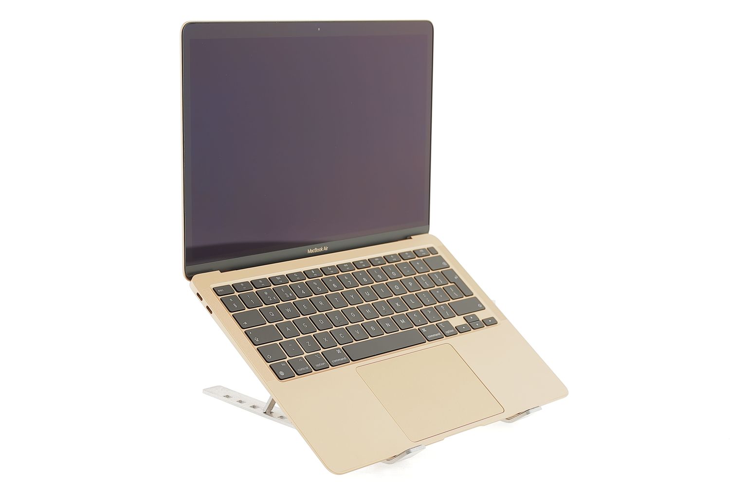 Apple MacBook Air 13″ 2020, M1 8 Cores, 8 GB, 7 core GPU 256 GB Gold - Excelent