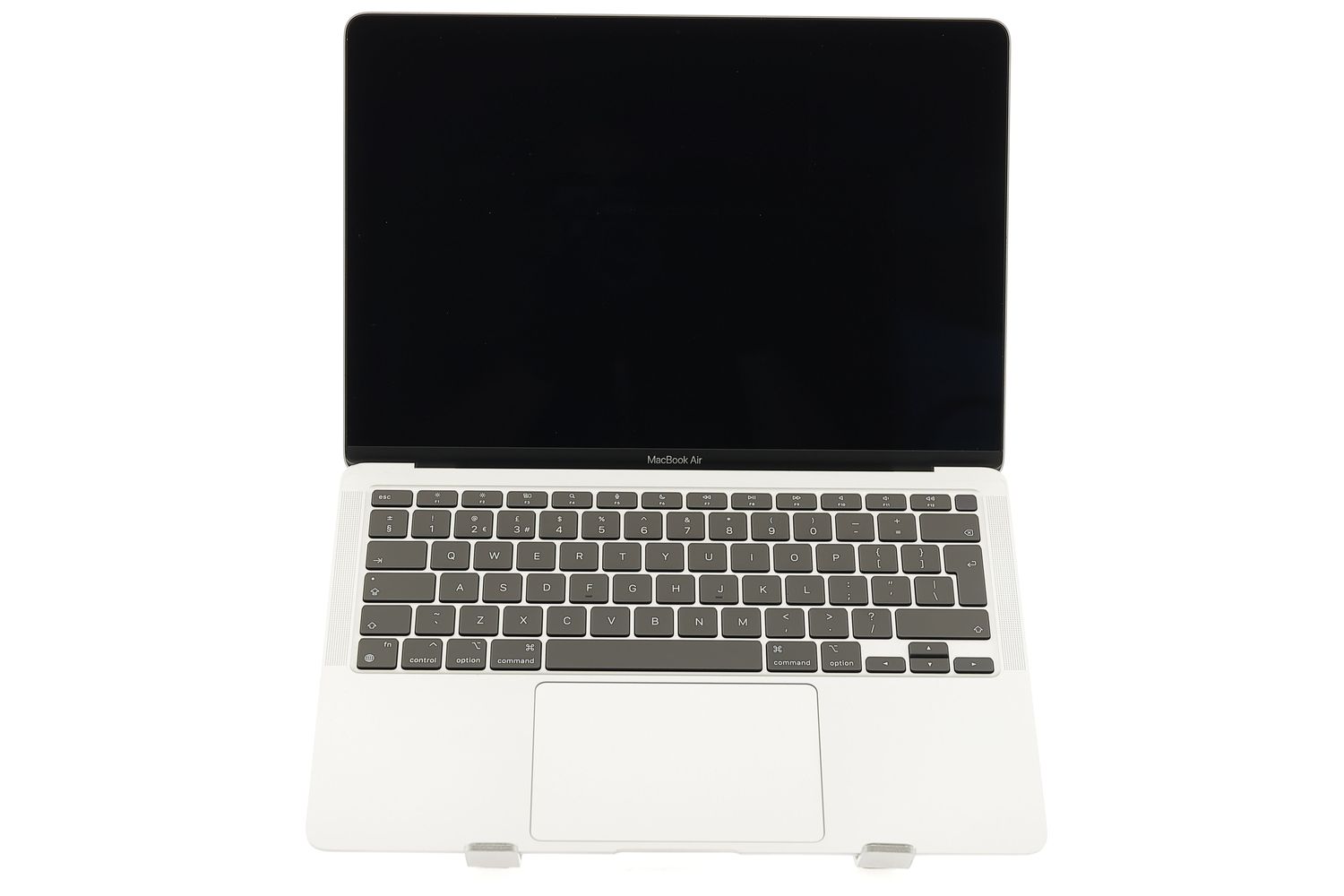 Apple MacBook Air 13″ 2020, i5 1.1 GHz, 8 GB, Intel Iris Plus 256 GB Silver - Foarte bun