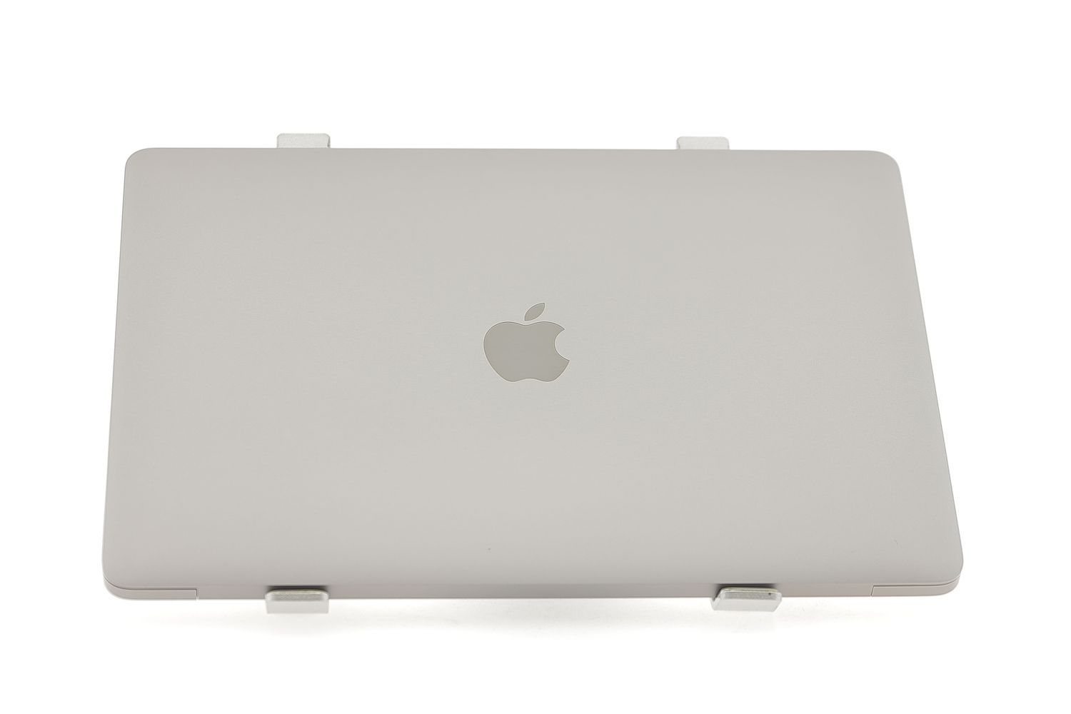 Apple MacBook Air 13″ 2020, M1 8 Cores, 16 GB, 7 core GPU 256 GB Space Gray