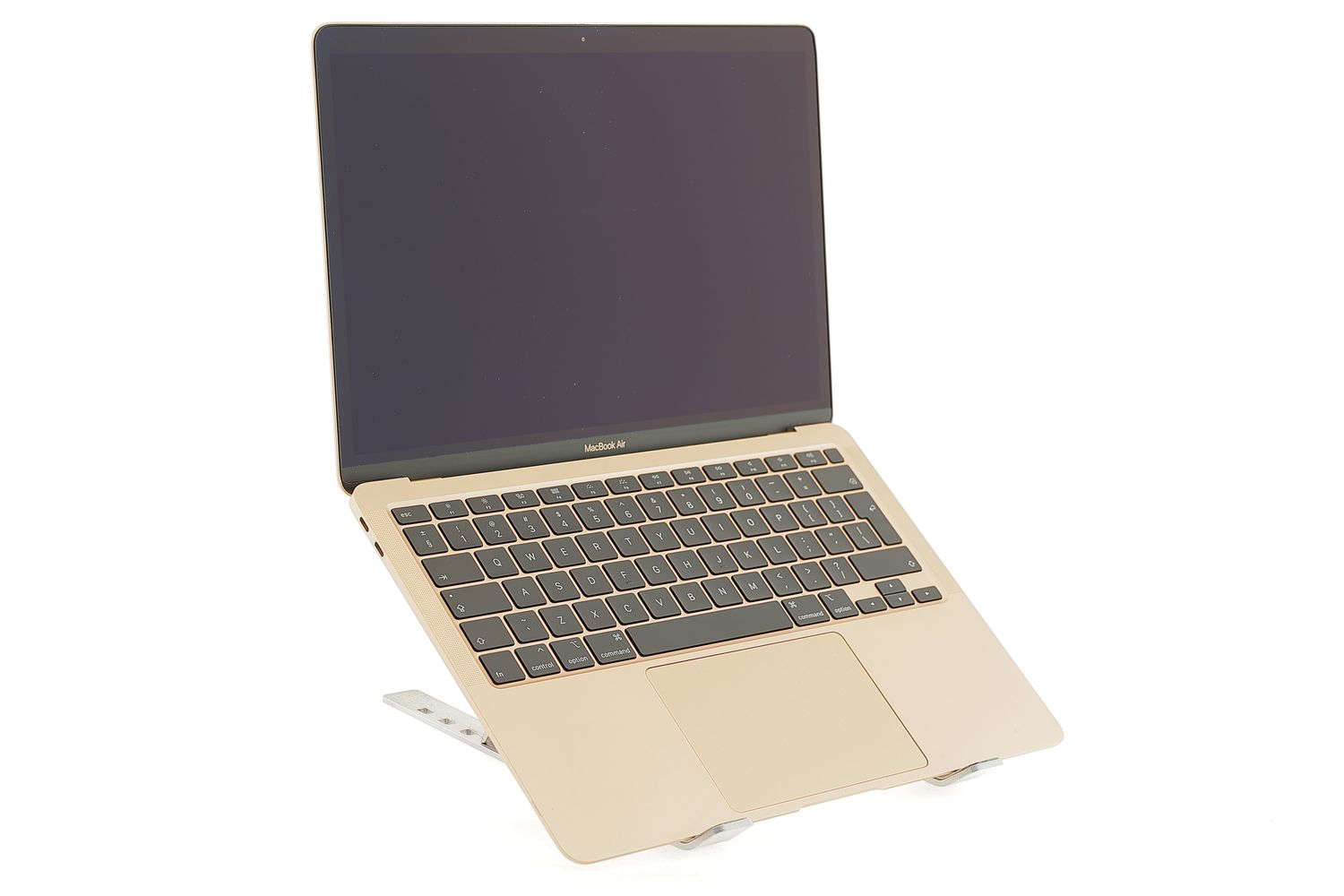 Apple MacBook Air 13″ 2020, i5 1.1 GHz, 8 GB, Intel Iris Plus 256 GB Gold - Foarte bun