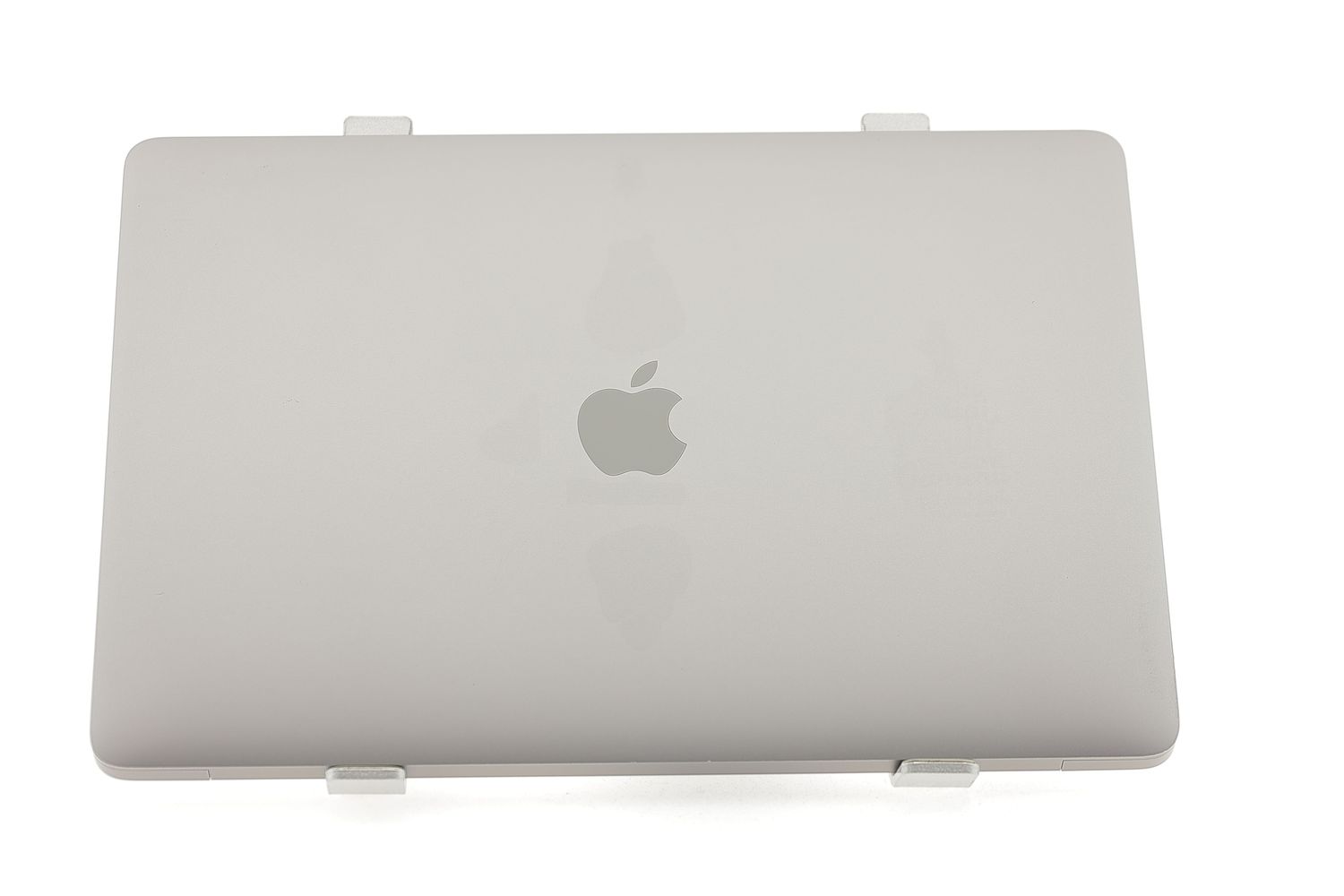 Apple MacBook Air 13″ 2020, M1 8 Cores, 16 GB, 7 core GPU 256 GB Space Gray - Excelent