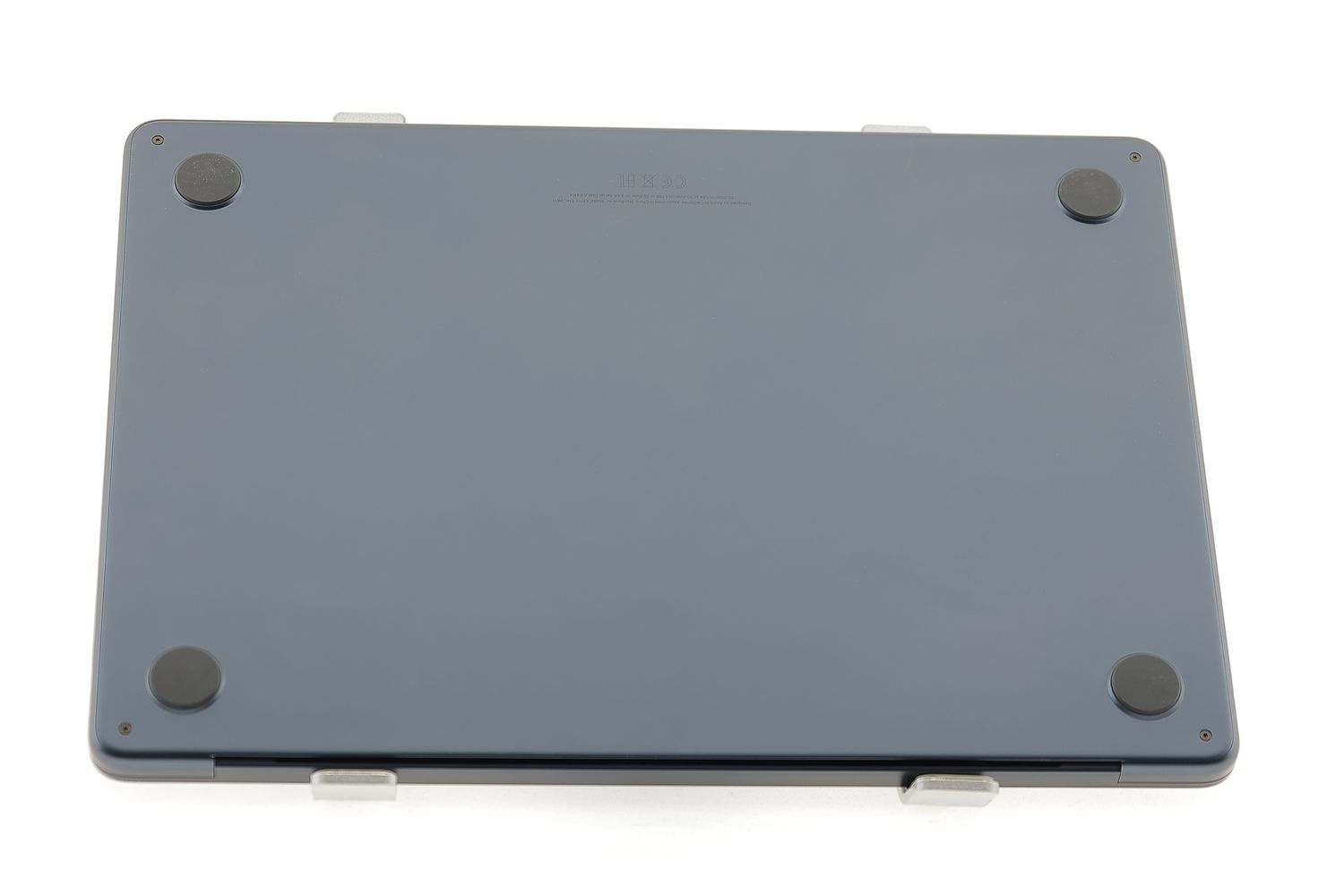 Apple MacBook Air 13″ 2024, M3 8 Cores, 8 GB, 8 core GPU 256 GB Midnight - Újszerű