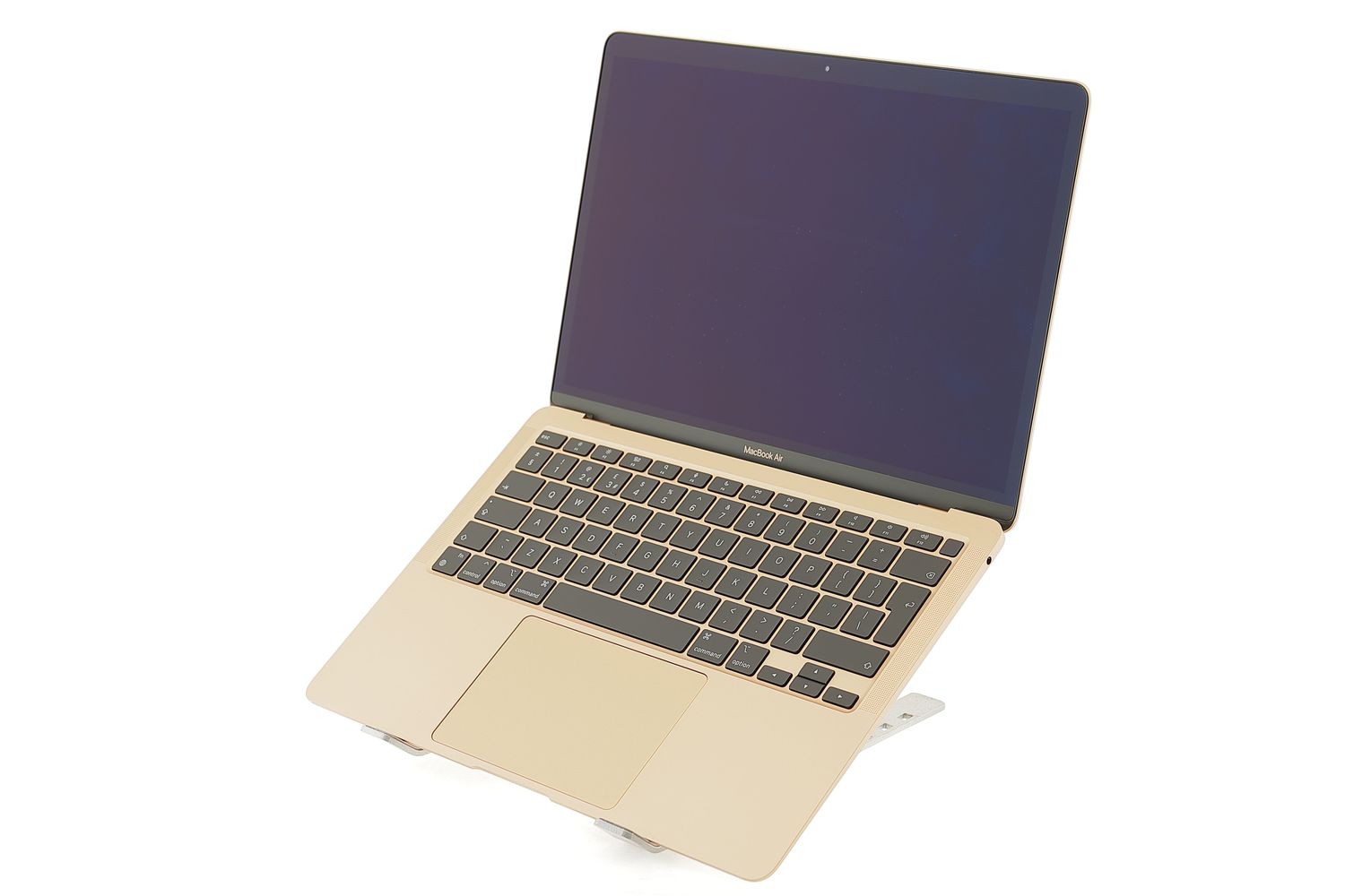 Apple MacBook Air 13″ 2020, M1 8 Cores, 8 GB, 8 core GPU 512 GB Gold - Много добро