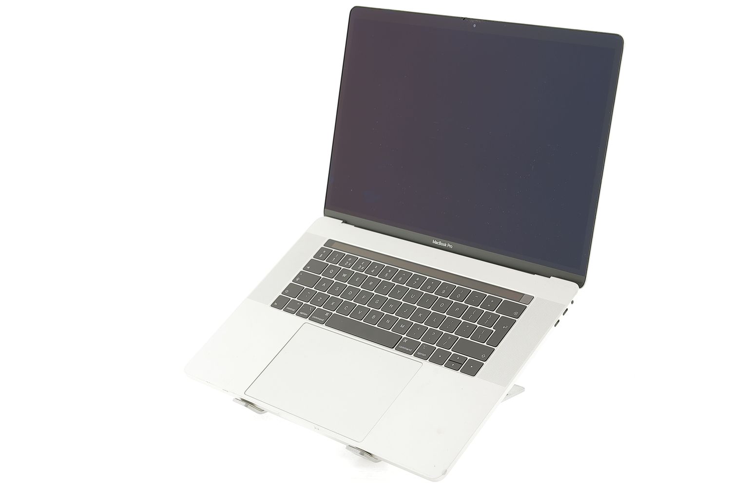 Apple MacBook Pro 15″ Touch Bar 2017, i7 2.9 GHz, 16 GB, AMD Radeon Pro 560 512 GB Silver - Bun