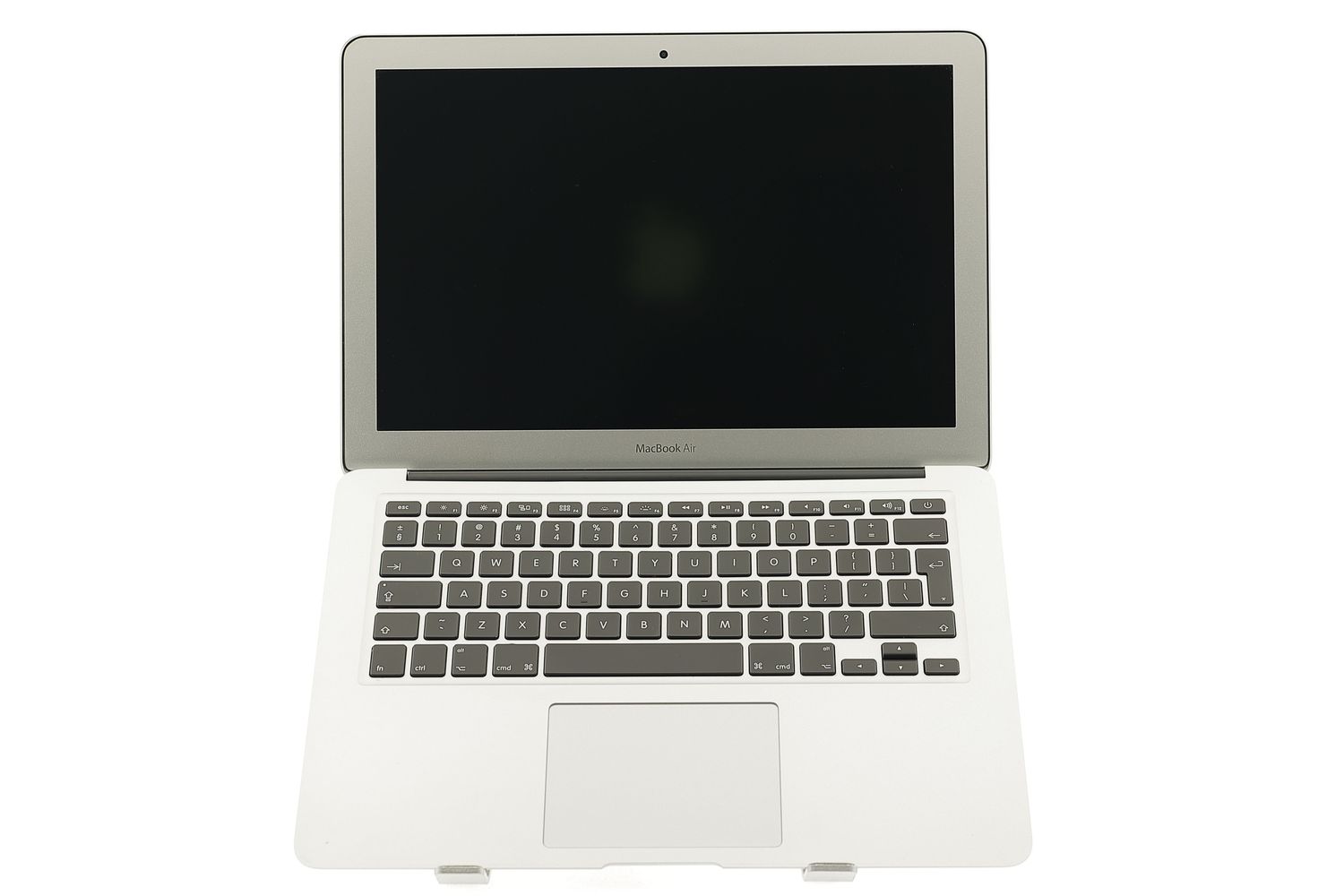 Apple MacBook Air 13″ 2017, i5 1.8 GHz, 8 GB, HD Graphics 6000 128 GB Silver - Много добро
